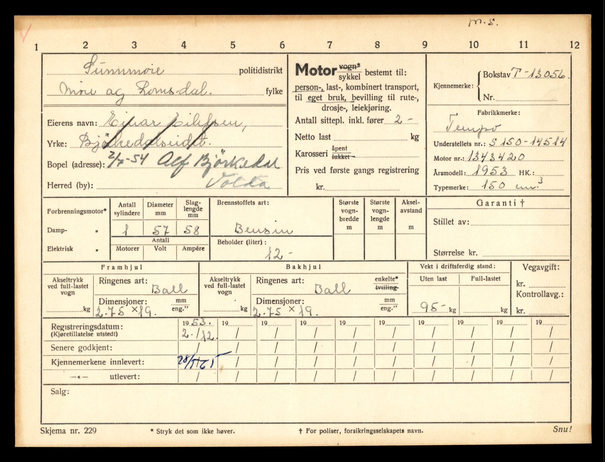Møre og Romsdal vegkontor - Ålesund trafikkstasjon, AV/SAT-A-4099/F/Fe/L0037: Registreringskort for kjøretøy T 13031 - T 13179, 1927-1998, p. 539