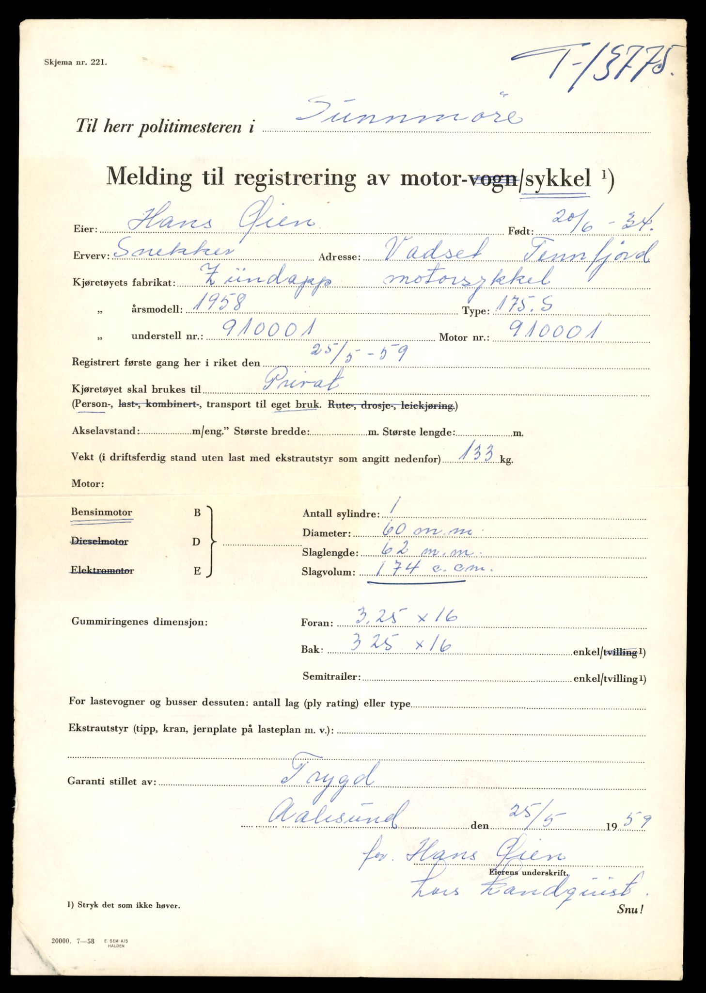 Møre og Romsdal vegkontor - Ålesund trafikkstasjon, AV/SAT-A-4099/F/Fe/L0041: Registreringskort for kjøretøy T 13710 - T 13905, 1927-1998, p. 1119