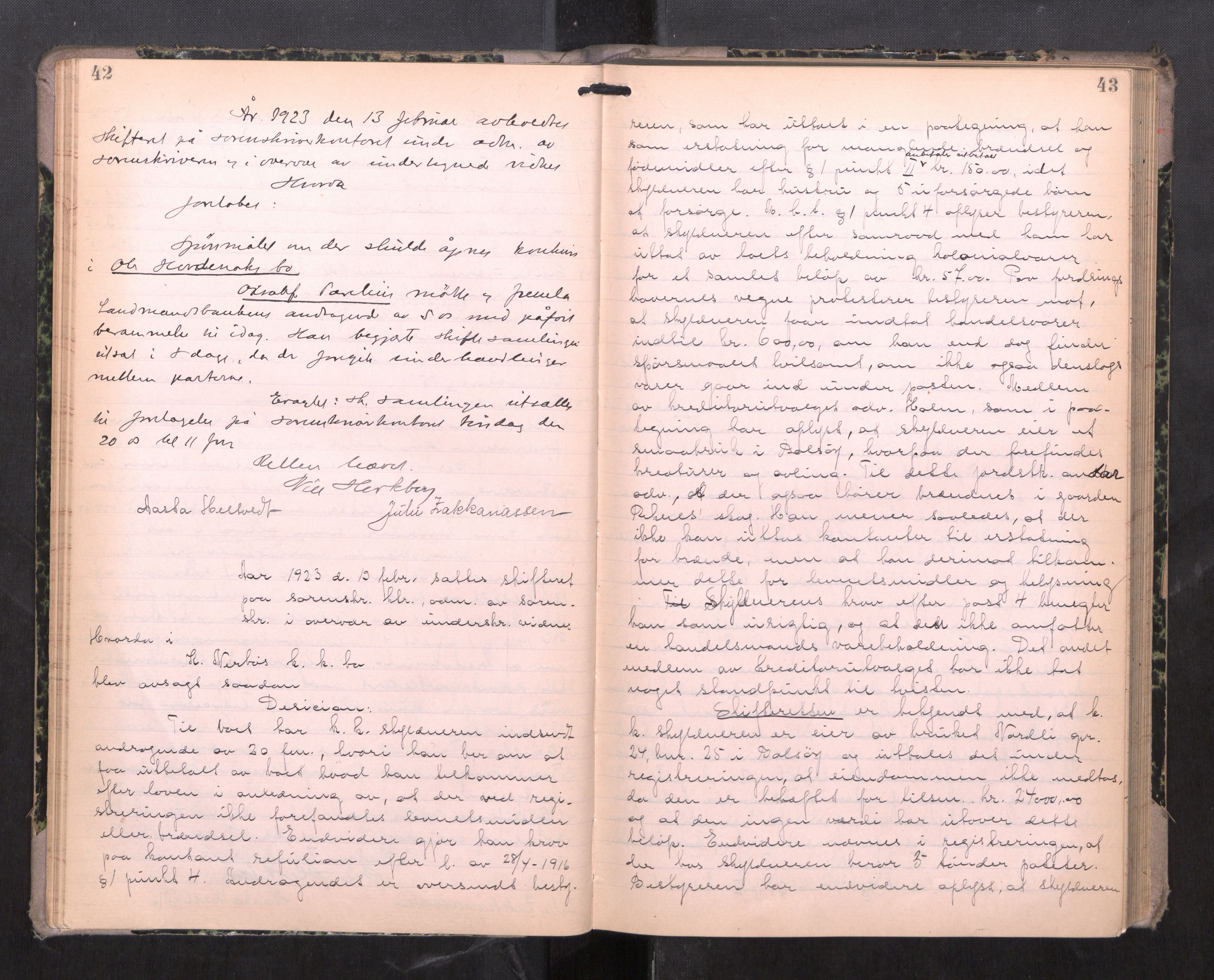 Romsdal sorenskriveri, AV/SAT-A-4149/1/3/3B/L0009: Skiftebehandlingsprotokoll, 1922-1928, p. 42-43