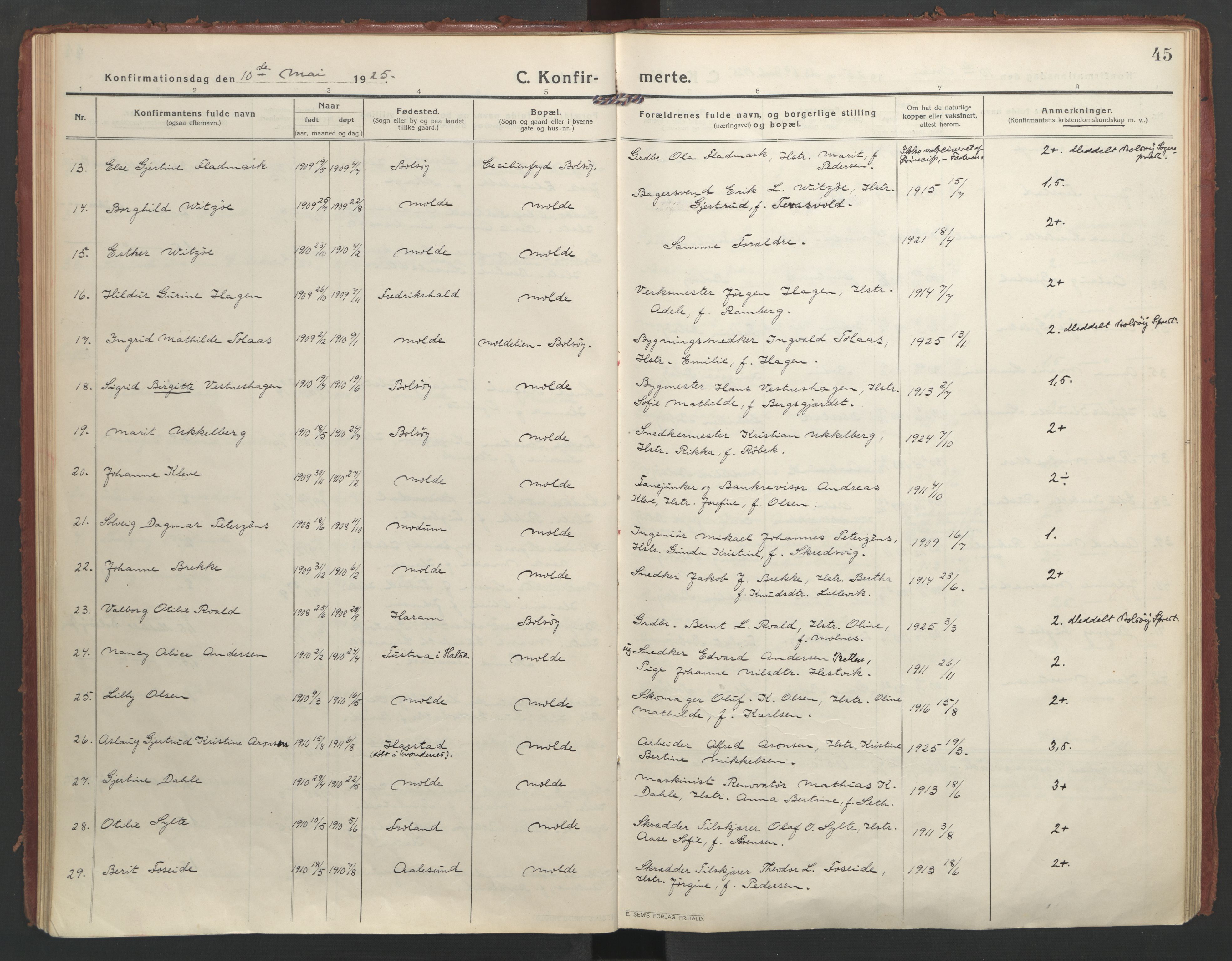 Ministerialprotokoller, klokkerbøker og fødselsregistre - Møre og Romsdal, AV/SAT-A-1454/558/L0695: Parish register (official) no. 558A09, 1915-1942, p. 45