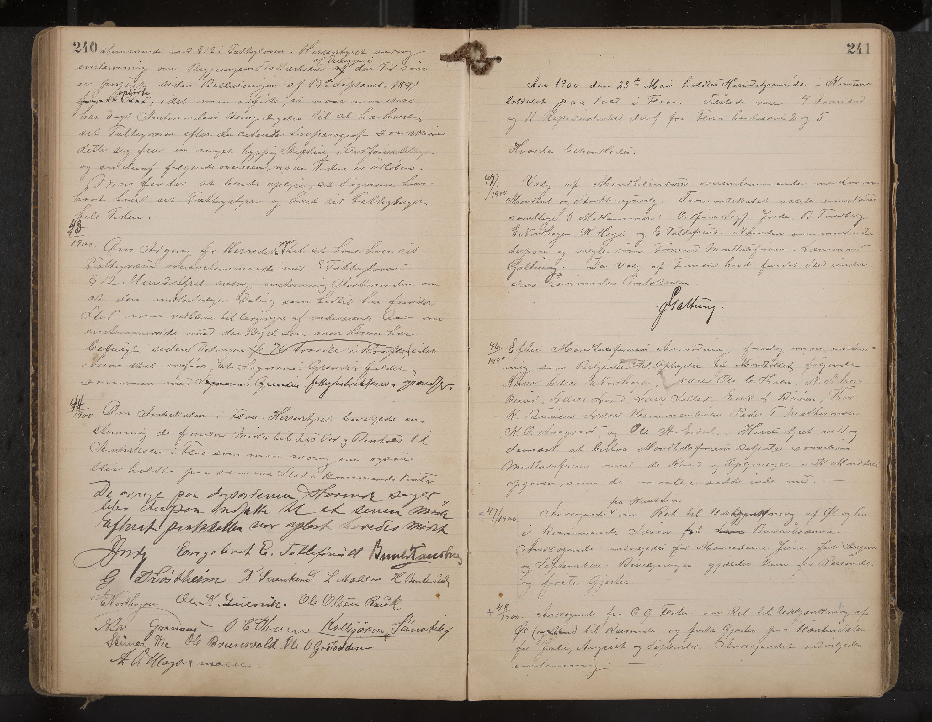 Nes formannskap og sentraladministrasjon, IKAK/0616021-1/A/Aa/L0003: Møtebok med register, 1894-1904, p. 240-241