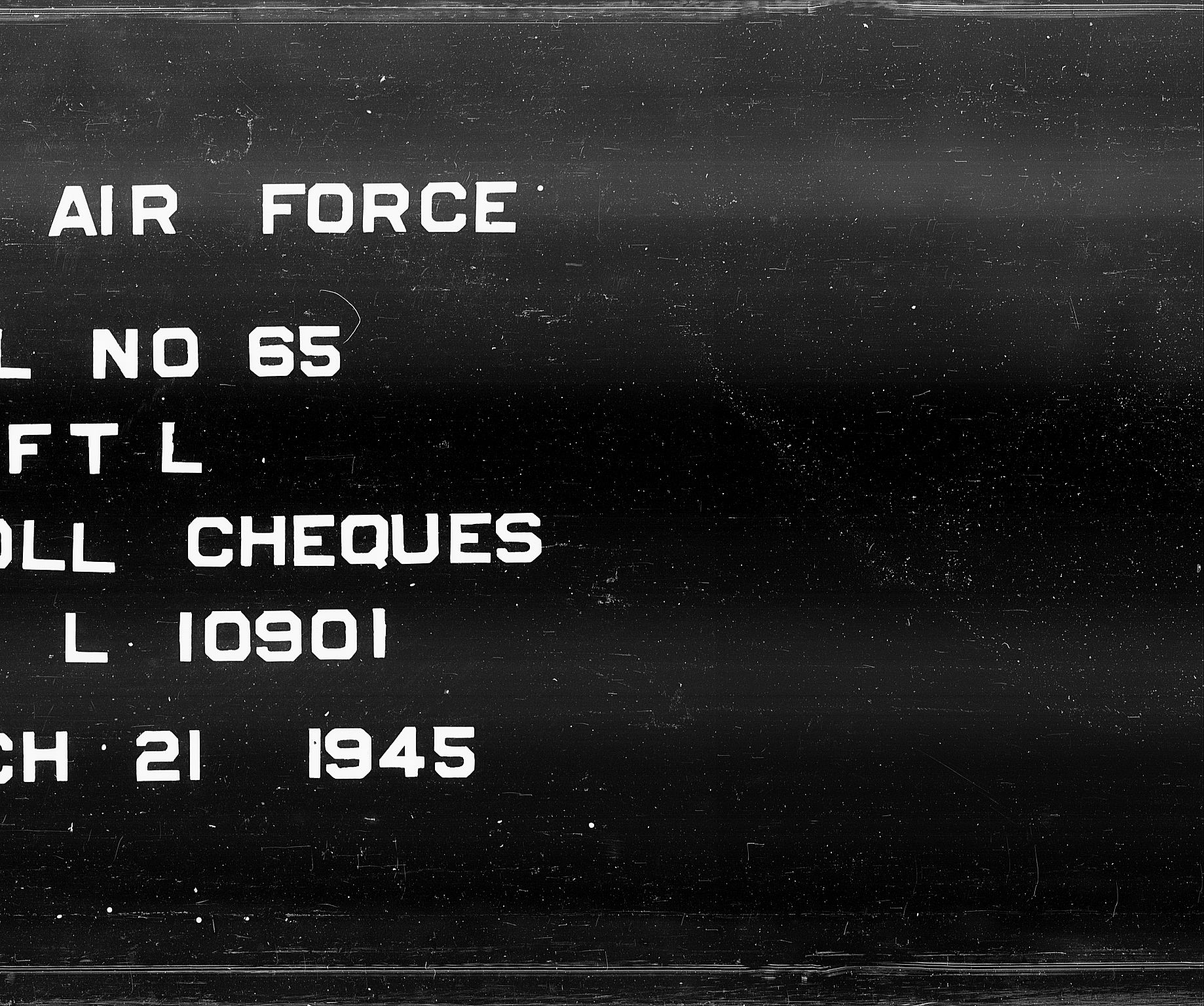 Forsvaret, Flyvåpnenes treningsleir 1940-1945, RA/RAFA-3974/V/L0065: Sjekker.  F.T.L. lønningssjekker L-10 901 til L-16 300., 1940-1945