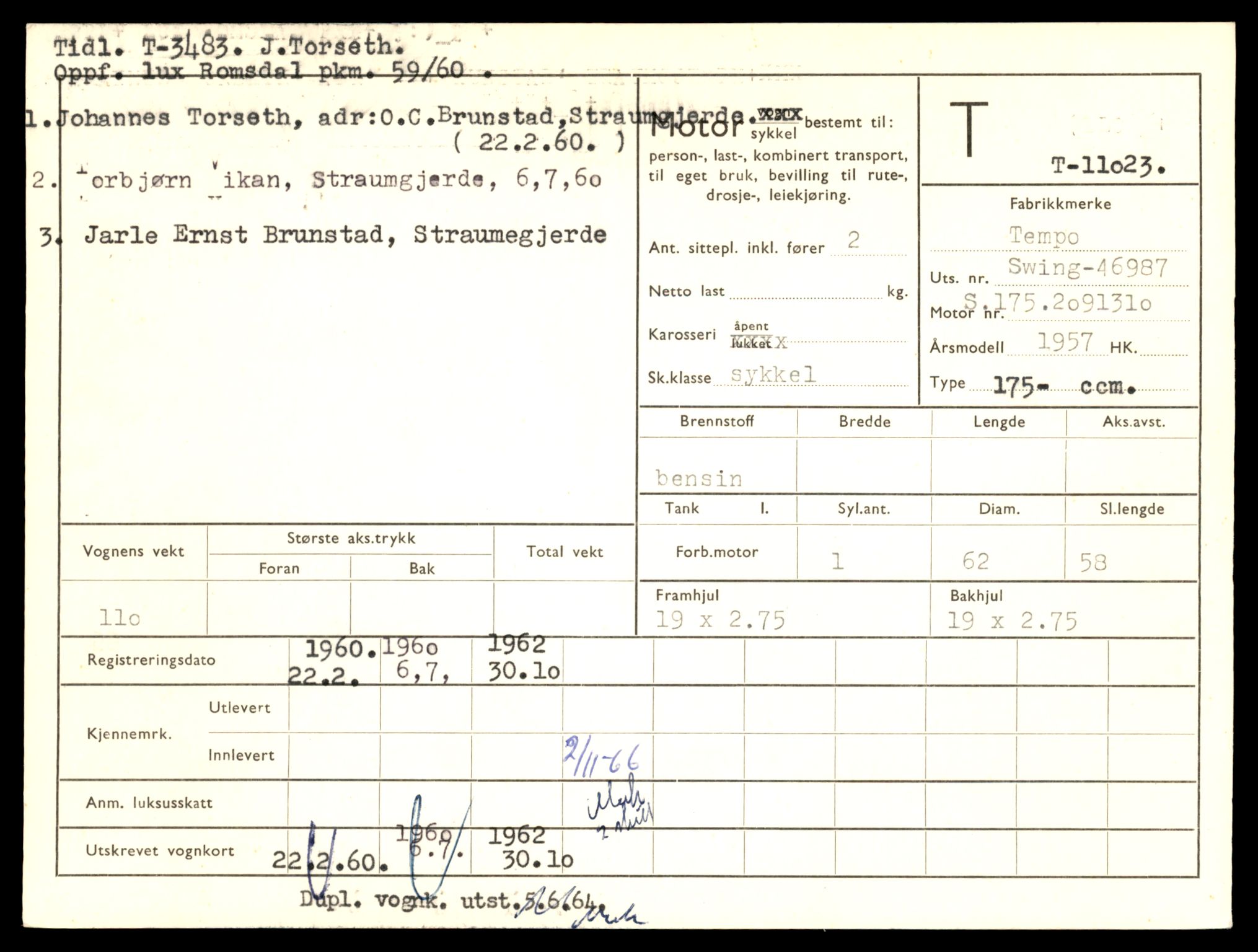 Møre og Romsdal vegkontor - Ålesund trafikkstasjon, AV/SAT-A-4099/F/Fe/L0025: Registreringskort for kjøretøy T 10931 - T 11045, 1927-1998, p. 2423