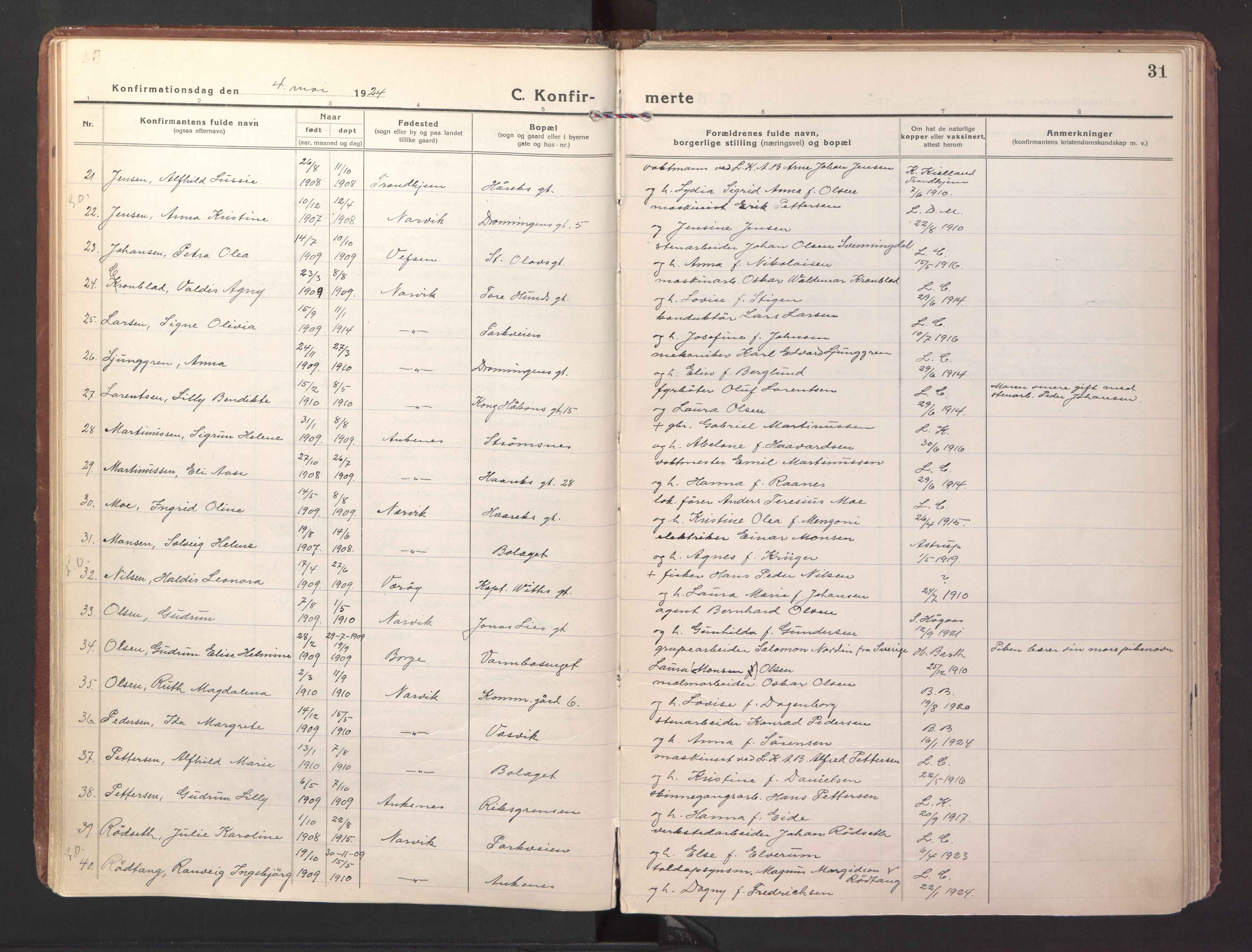 Ministerialprotokoller, klokkerbøker og fødselsregistre - Nordland, AV/SAT-A-1459/871/L1004: Parish register (official) no. 871A20, 1921-1932, p. 31