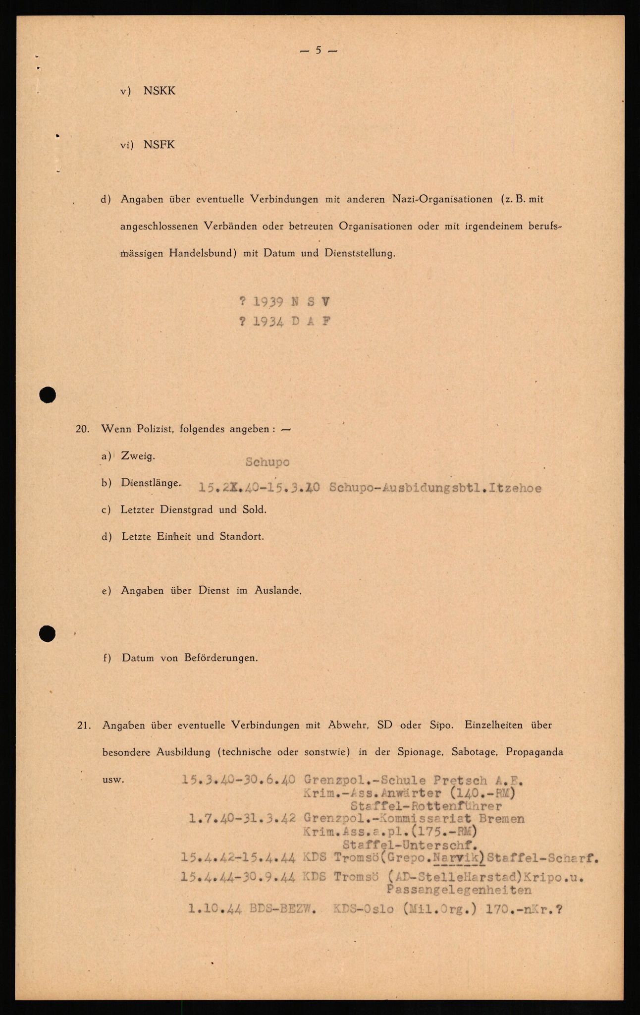 Forsvaret, Forsvarets overkommando II, AV/RA-RAFA-3915/D/Db/L0017: CI Questionaires. Tyske okkupasjonsstyrker i Norge. Tyskere., 1945-1946, p. 42