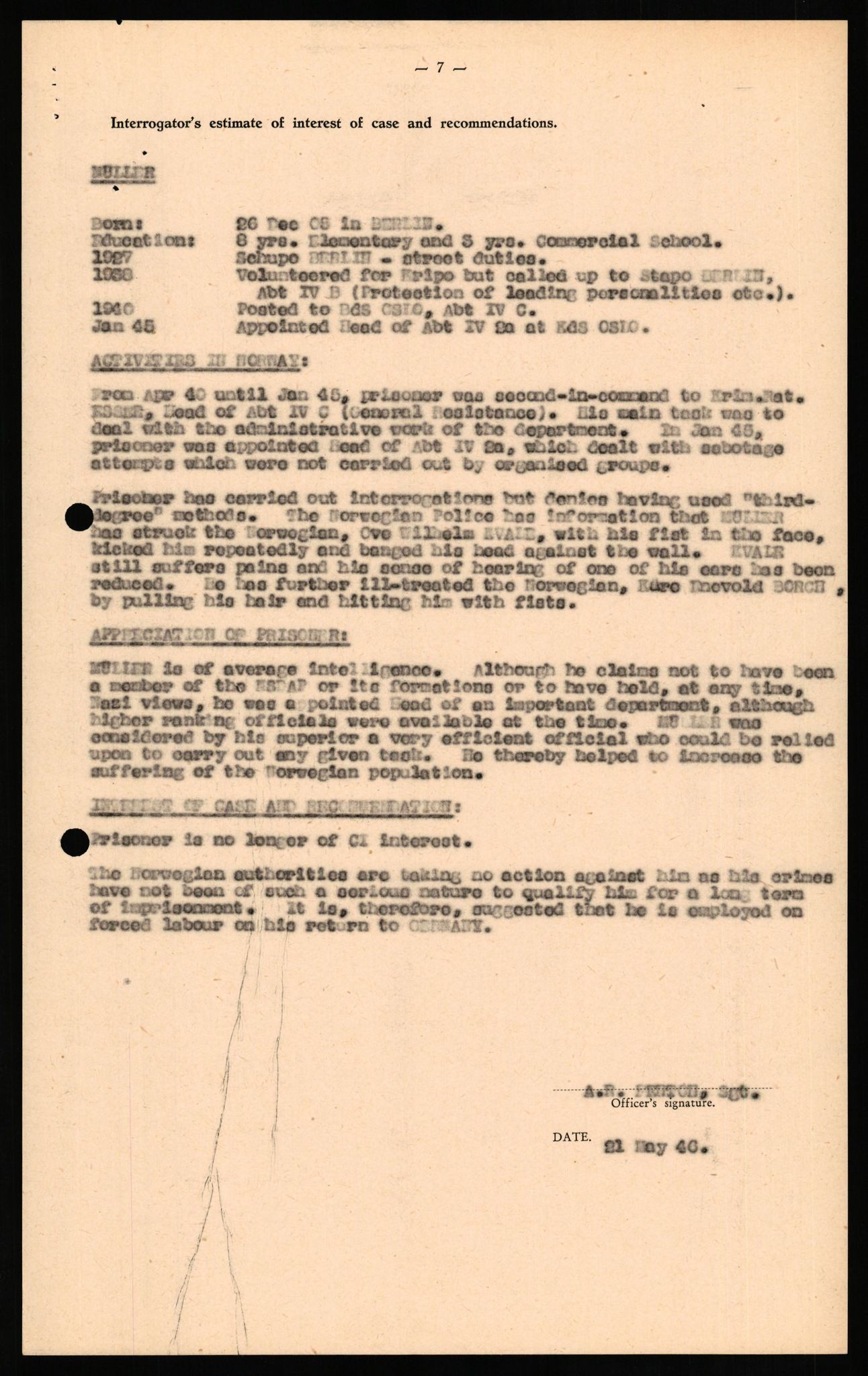 Forsvaret, Forsvarets overkommando II, AV/RA-RAFA-3915/D/Db/L0023: CI Questionaires. Tyske okkupasjonsstyrker i Norge. Tyskere., 1945-1946, p. 18