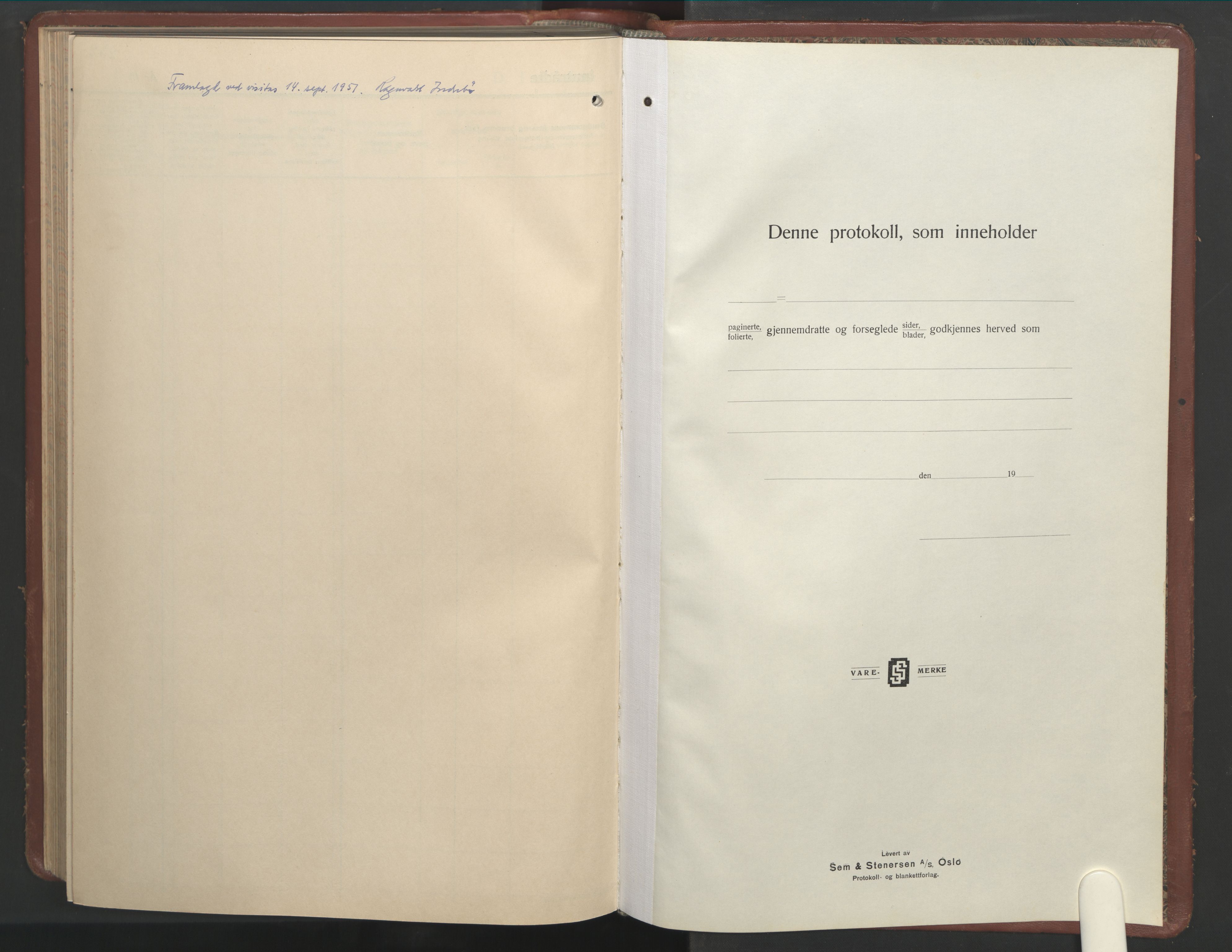Ministerialprotokoller, klokkerbøker og fødselsregistre - Møre og Romsdal, SAT/A-1454/529/L0479: Parish register (copy) no. 529C16, 1941-1950, p. 128