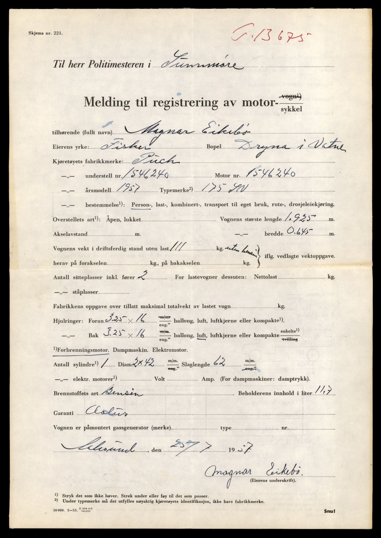 Møre og Romsdal vegkontor - Ålesund trafikkstasjon, AV/SAT-A-4099/F/Fe/L0040: Registreringskort for kjøretøy T 13531 - T 13709, 1927-1998, p. 2453