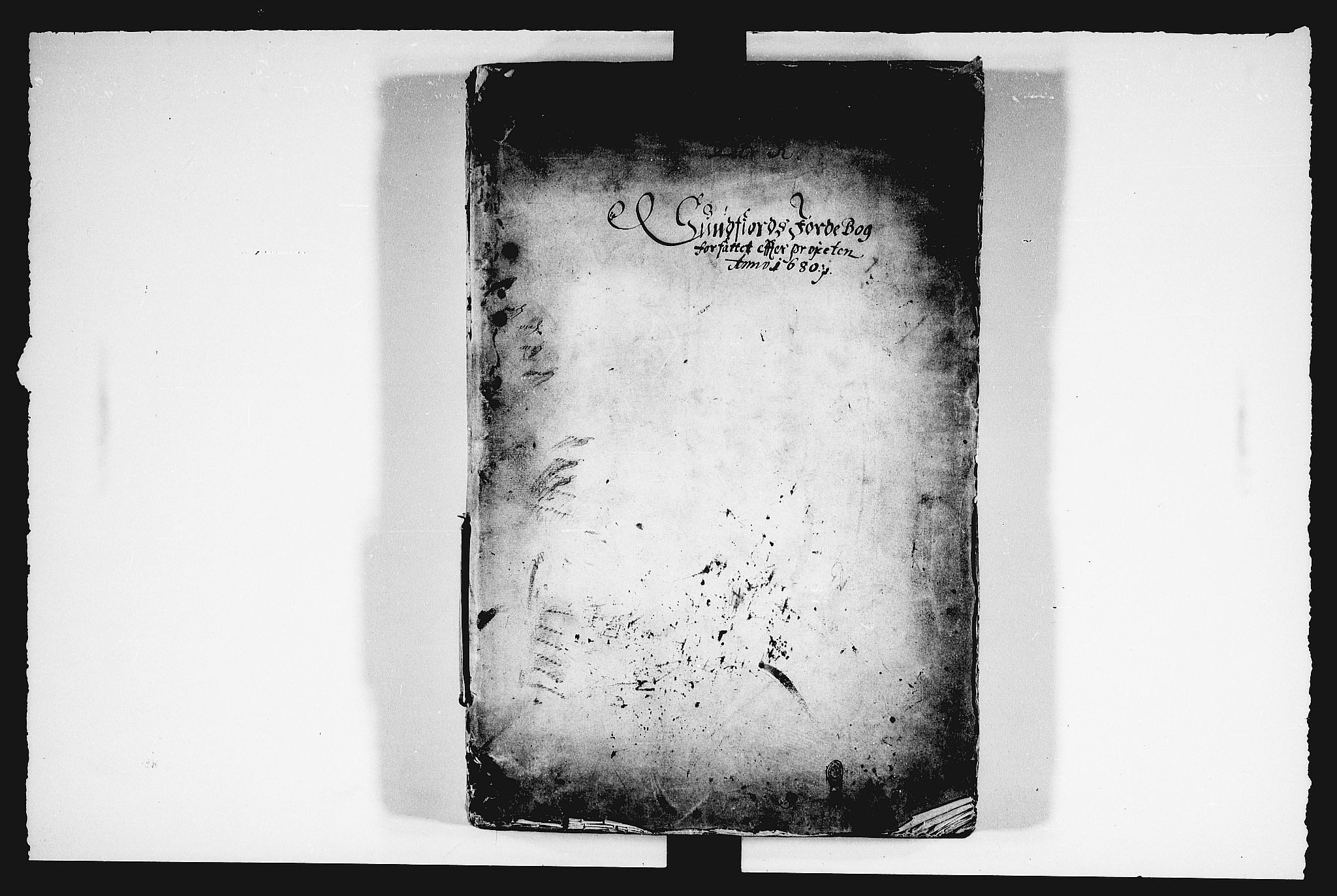 Rentekammeret inntil 1814, Reviderte regnskaper, Stiftamtstueregnskaper, Bergen stiftamt, AV/RA-EA-6043/R/Rc/L0096: Bergen stiftamt, 1672-1687