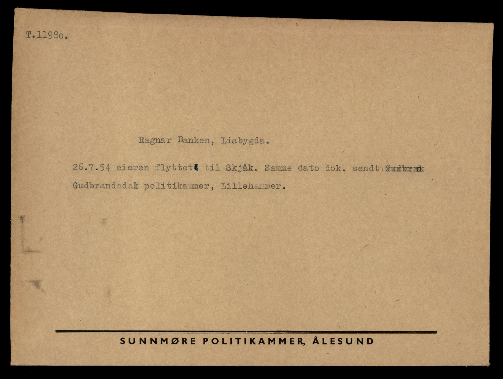 Møre og Romsdal vegkontor - Ålesund trafikkstasjon, AV/SAT-A-4099/F/Fe/L0031: Registreringskort for kjøretøy T 11800 - T 11996, 1927-1998, p. 3106