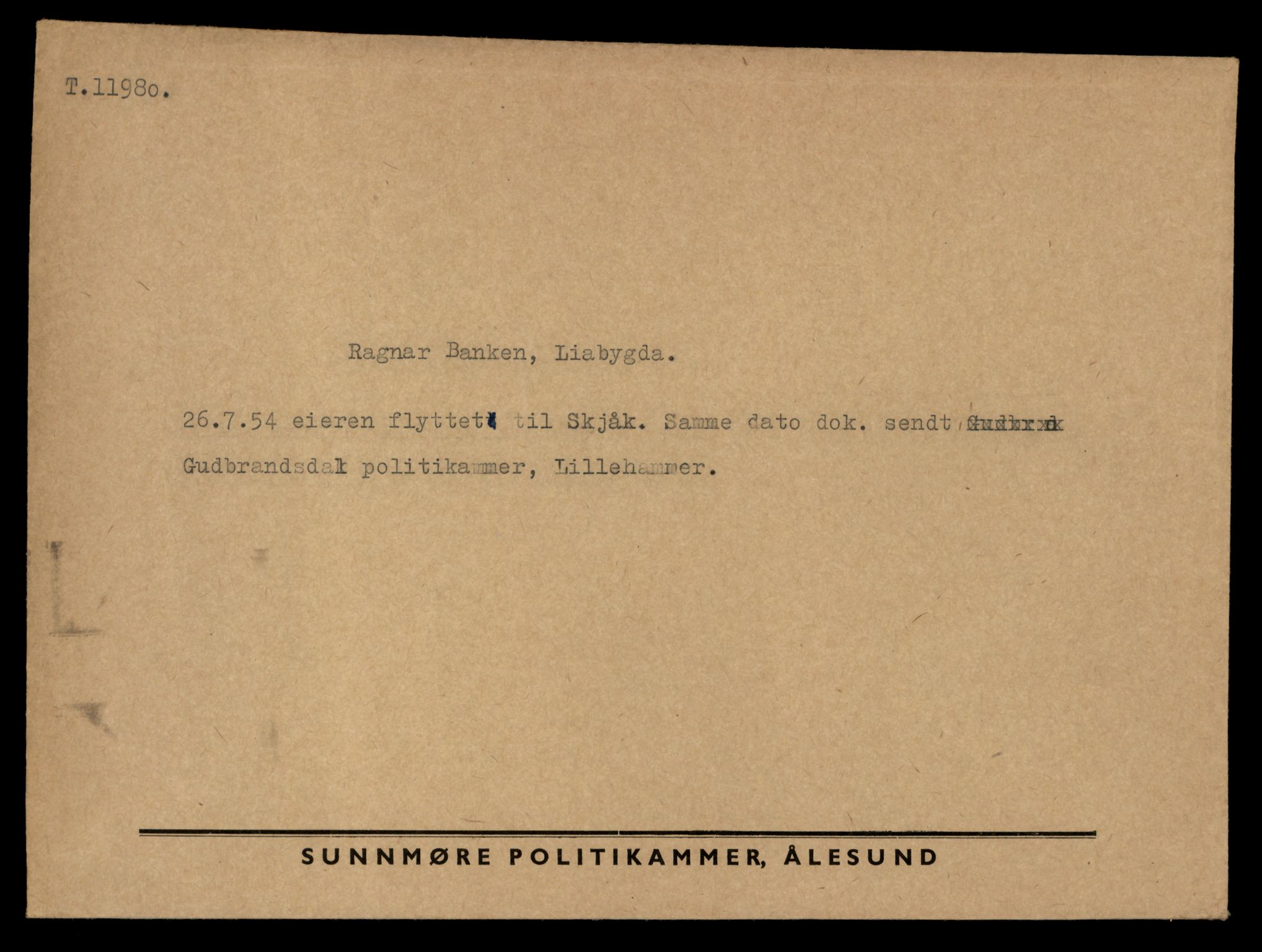 Møre og Romsdal vegkontor - Ålesund trafikkstasjon, SAT/A-4099/F/Fe/L0031: Registreringskort for kjøretøy T 11800 - T 11996, 1927-1998, p. 3106