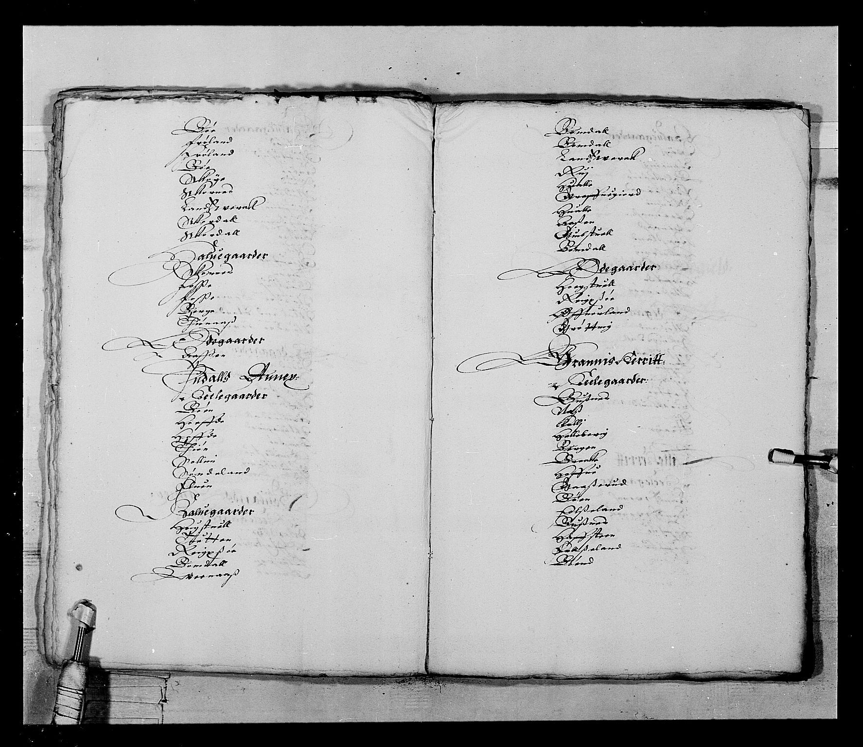 Stattholderembetet 1572-1771, RA/EA-2870/Ek/L0022/0005: Jordebøker 1633-1658: / En liste over soldatlegg og en liste over gårder i Bratsberg len, 1642-1644, p. 57