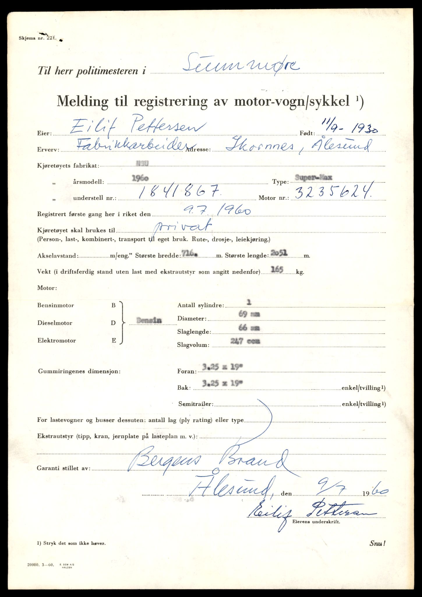 Møre og Romsdal vegkontor - Ålesund trafikkstasjon, AV/SAT-A-4099/F/Fe/L0041: Registreringskort for kjøretøy T 13710 - T 13905, 1927-1998, p. 2963