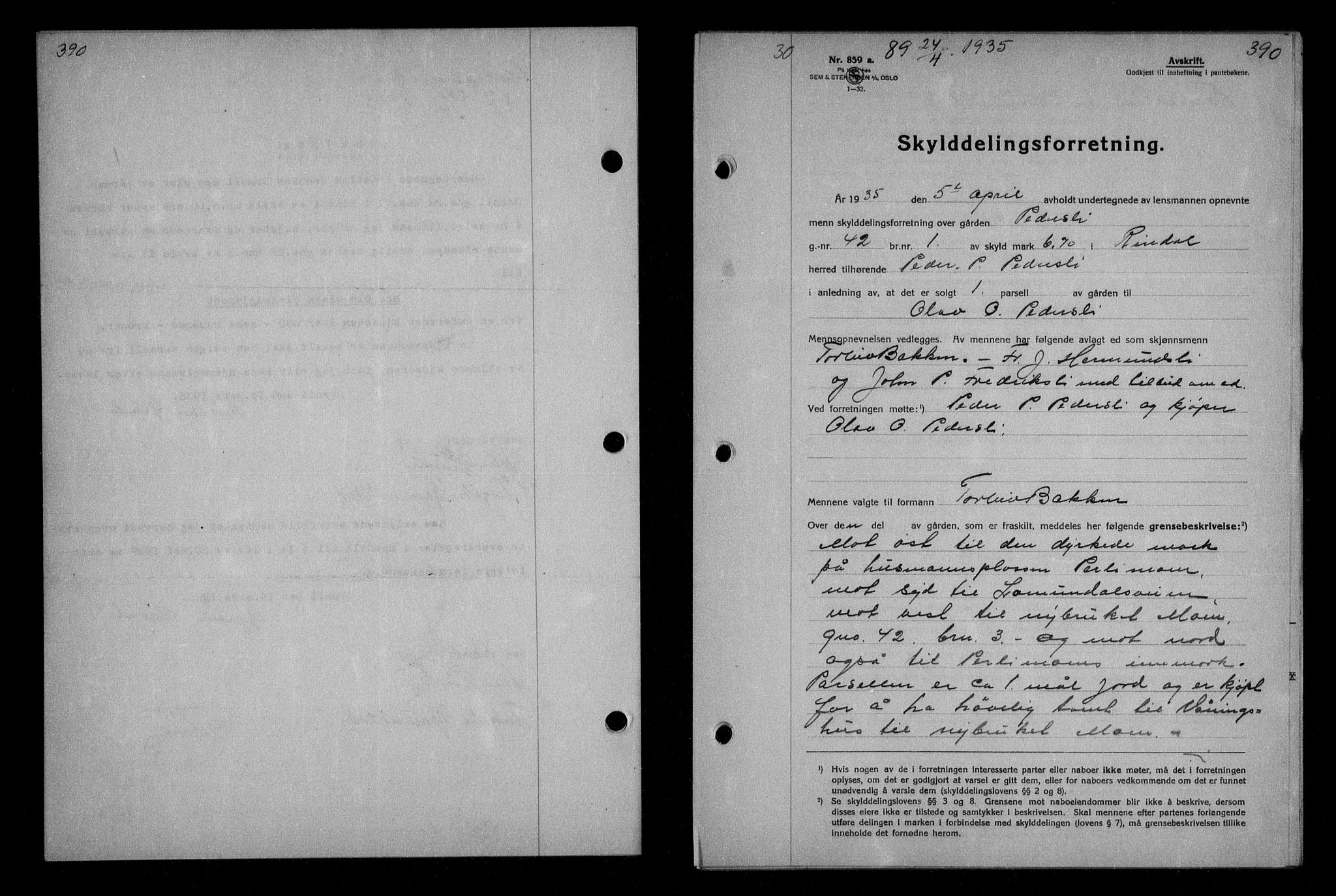 Nordmøre sorenskriveri, AV/SAT-A-4132/1/2/2Ca/L0084: Mortgage book no. 74, 1935-1935, Deed date: 24.04.1935