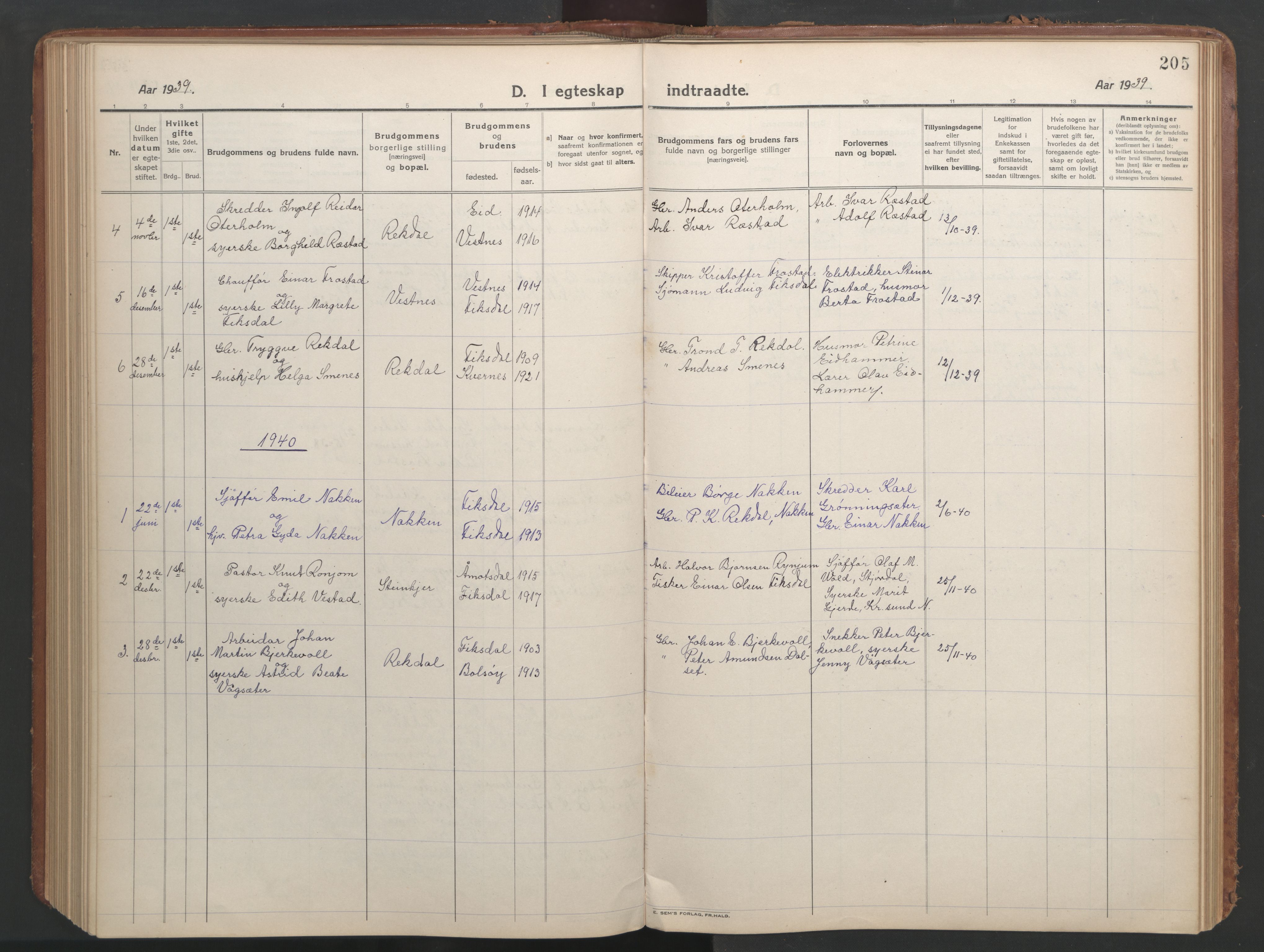 Ministerialprotokoller, klokkerbøker og fødselsregistre - Møre og Romsdal, AV/SAT-A-1454/540/L0542: Parish register (copy) no. 540C02, 1921-1967, p. 205