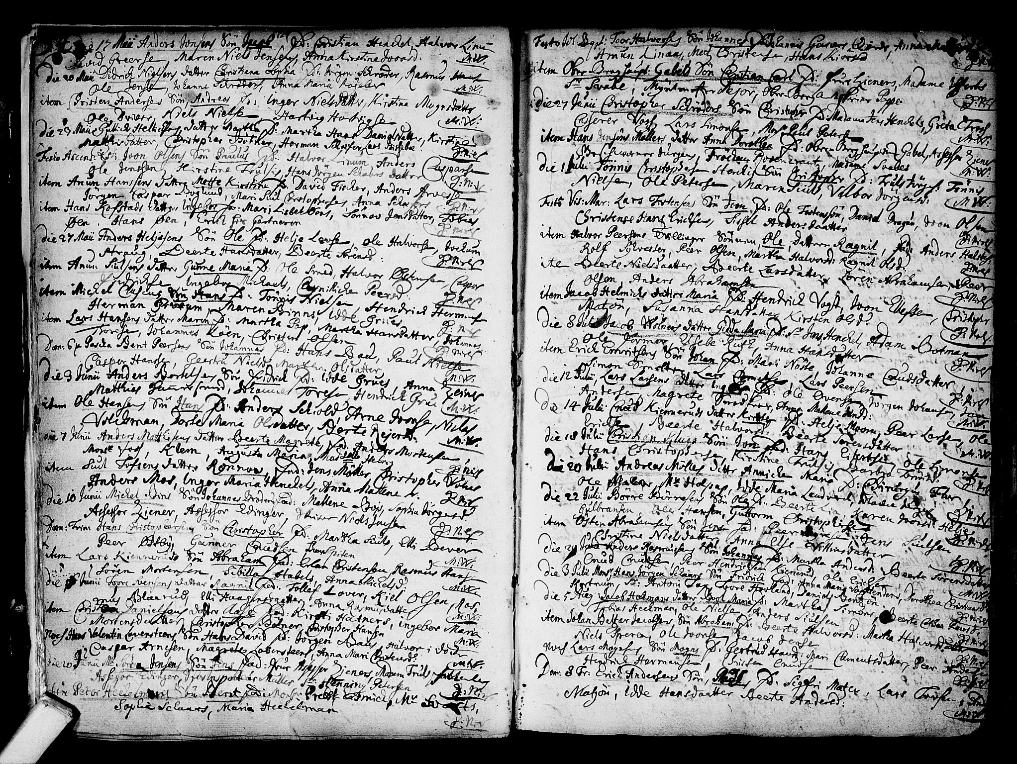 Kongsberg kirkebøker, AV/SAKO-A-22/F/Fa/L0002: Parish register (official) no. I 2, 1721-1743, p. 34-35