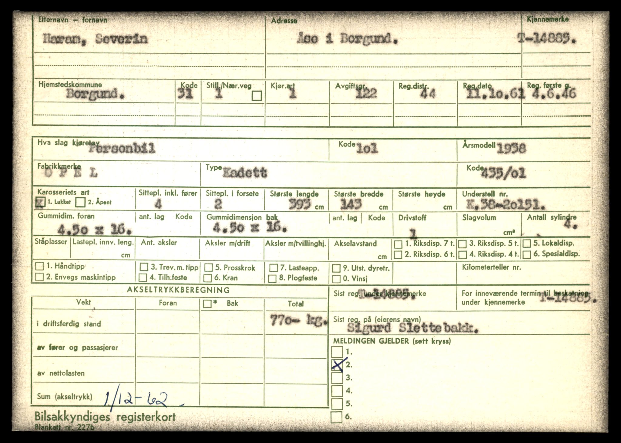 Møre og Romsdal vegkontor - Ålesund trafikkstasjon, AV/SAT-A-4099/F/Fe/L0049: Registreringskort for kjøretøy T 14864 - T 18613, 1927-1998, p. 571