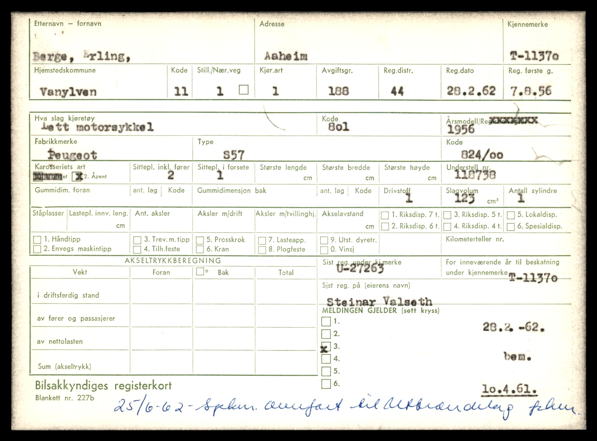 Møre og Romsdal vegkontor - Ålesund trafikkstasjon, AV/SAT-A-4099/F/Fe/L0028: Registreringskort for kjøretøy T 11290 - T 11429, 1927-1998, p. 1701