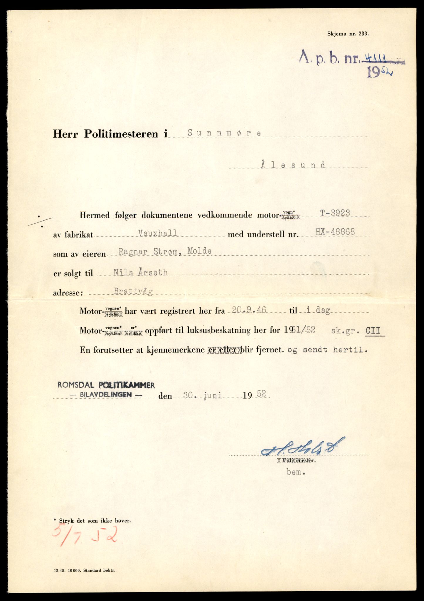 Møre og Romsdal vegkontor - Ålesund trafikkstasjon, AV/SAT-A-4099/F/Fe/L0025: Registreringskort for kjøretøy T 10931 - T 11045, 1927-1998, p. 331