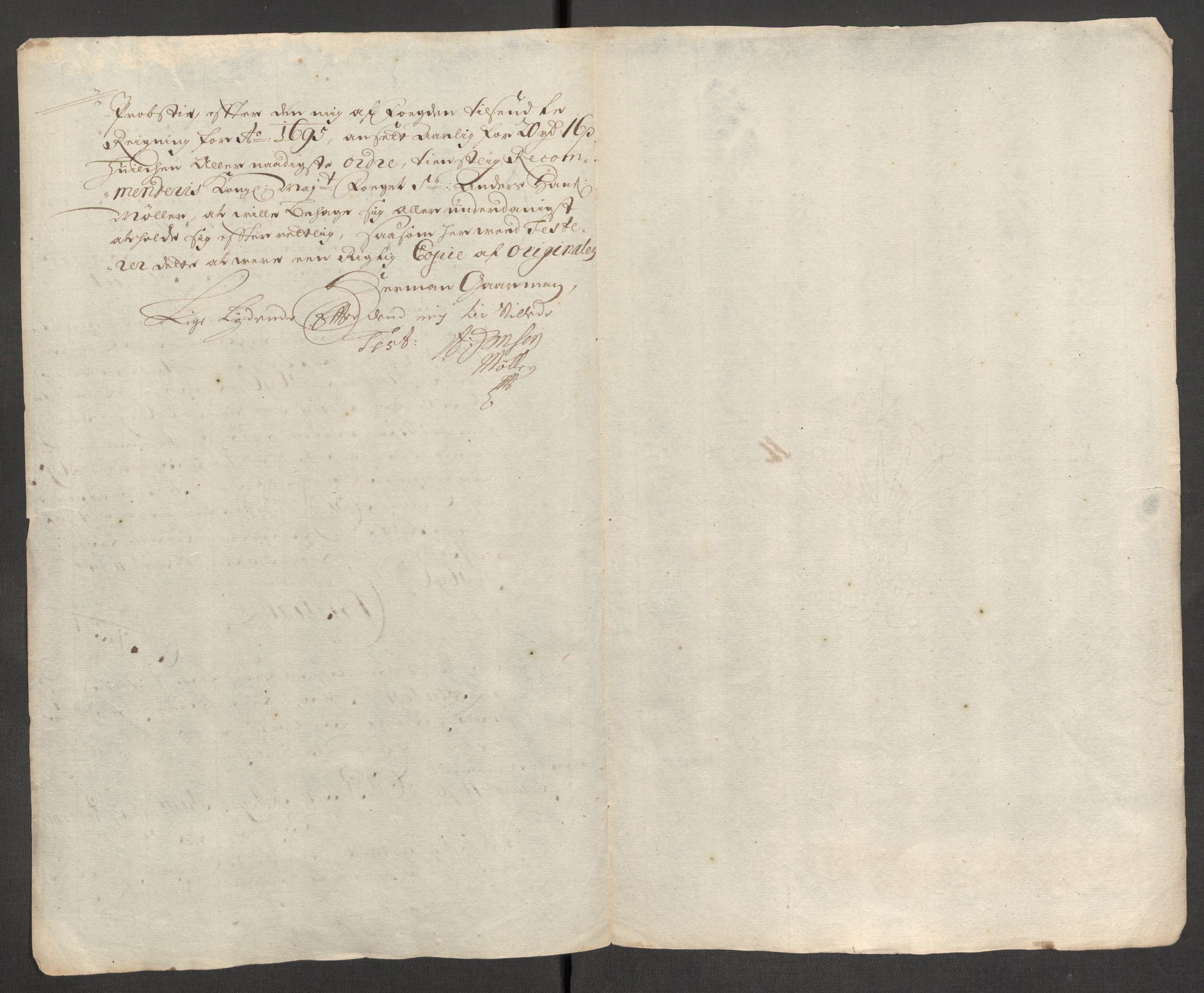 Rentekammeret inntil 1814, Reviderte regnskaper, Fogderegnskap, AV/RA-EA-4092/R54/L3556: Fogderegnskap Sunnmøre, 1696-1698, p. 121