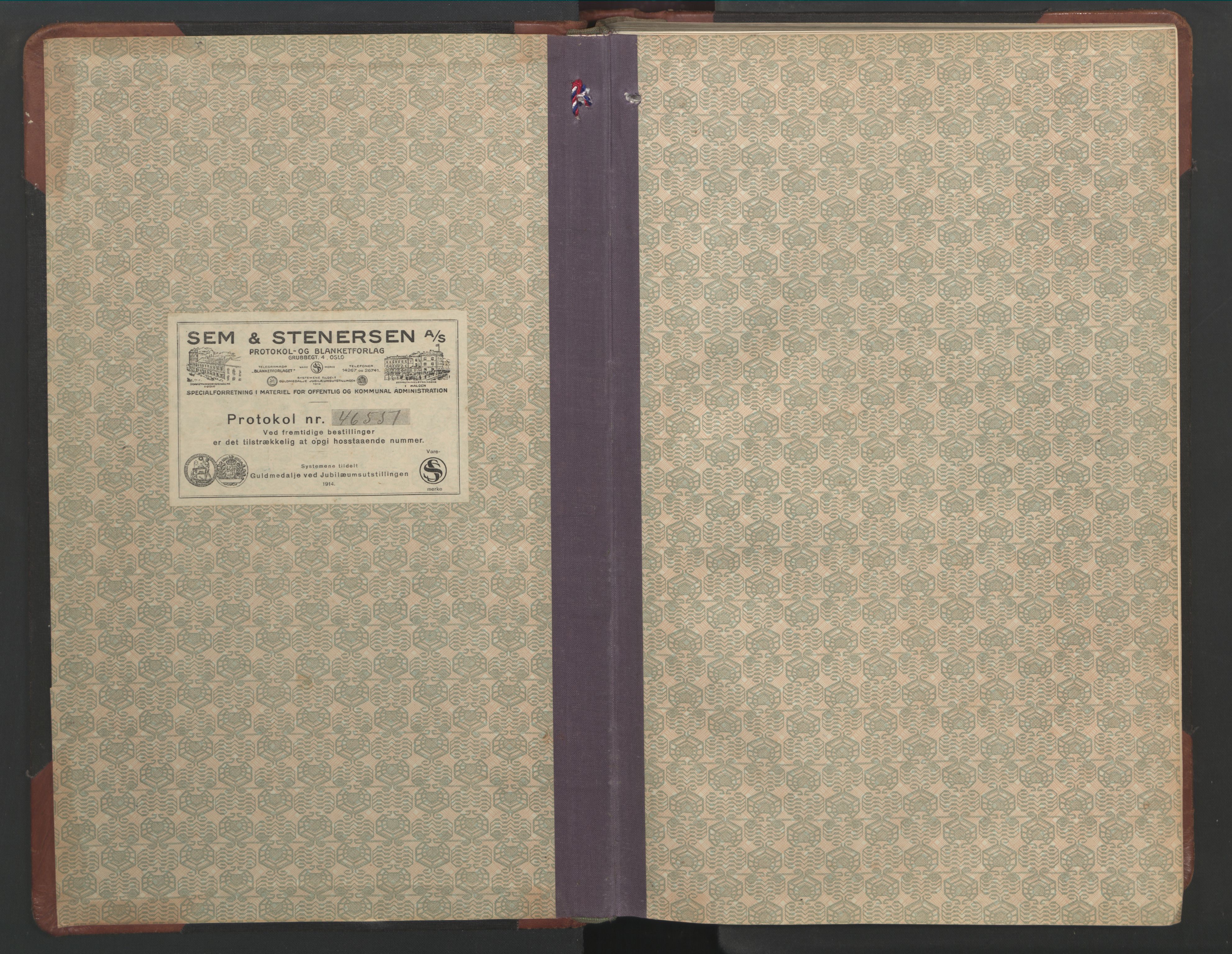 Ministerialprotokoller, klokkerbøker og fødselsregistre - Møre og Romsdal, SAT/A-1454/560/L0726: Parish register (copy) no. 560C03, 1928-1952