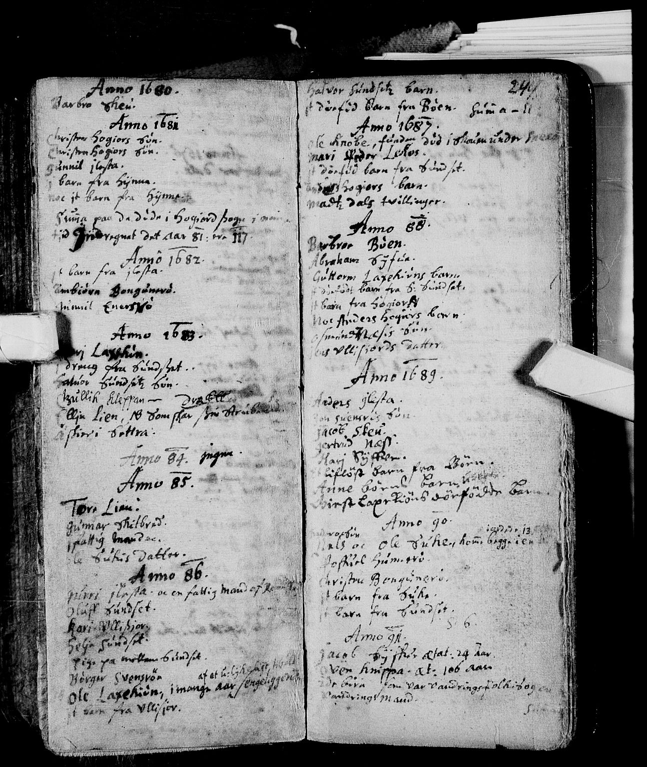 Andebu kirkebøker, SAKO/A-336/F/Fa/L0001: Parish register (official) no. 1 /3, 1623-1738, p. 244