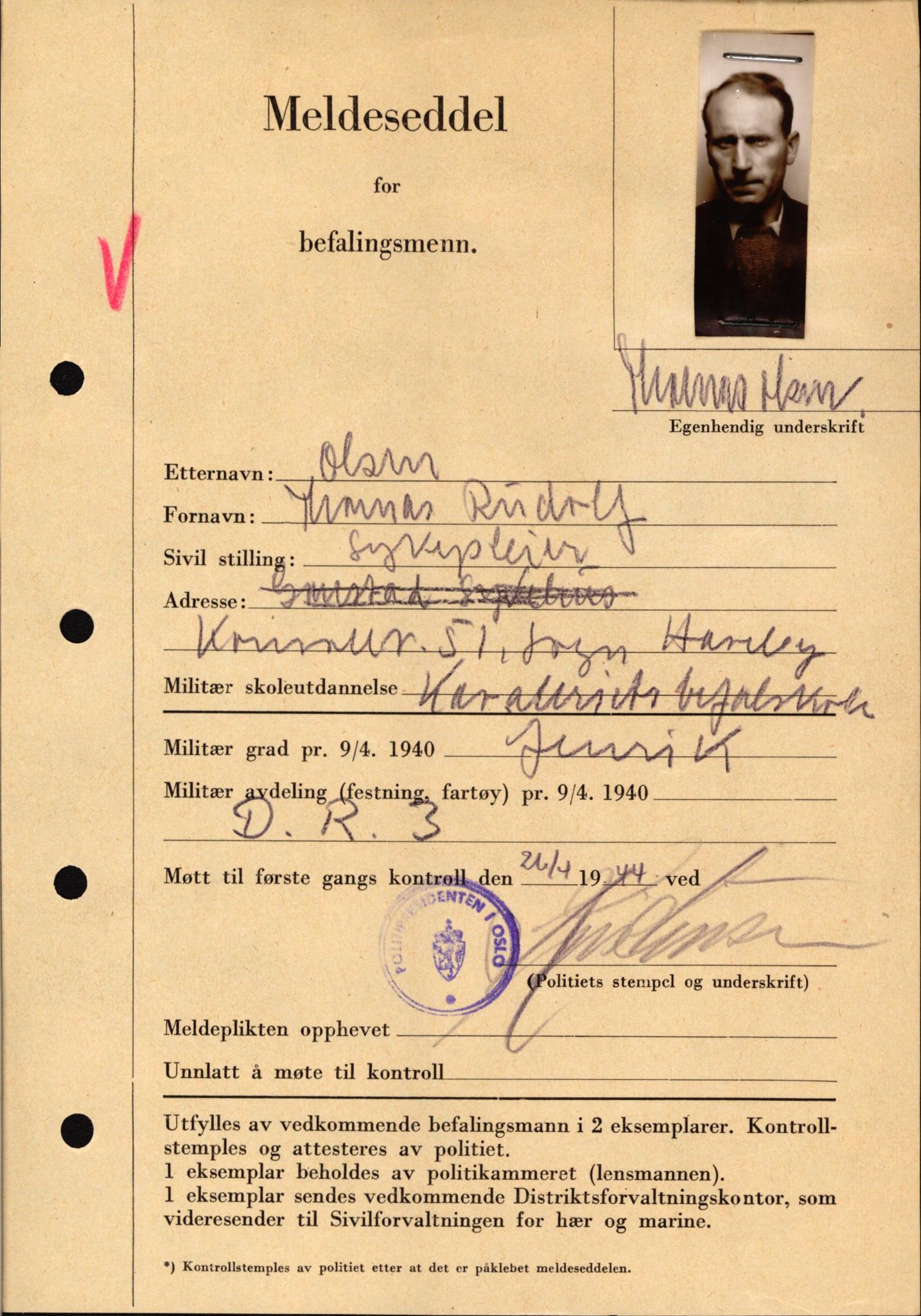 Forsvaret, Forsvarets krigshistoriske avdeling, AV/RA-RAFA-2017/Y/Yf/L0209: II-C-11-2121  -  Okkupasjonstiden.  Meldesedler for befal med foto og oppl. om militær grad 9. apr. 1940., 1944-1945, p. 454
