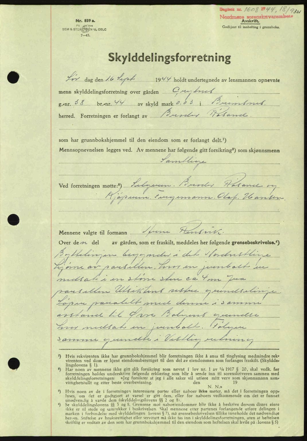 Nordmøre sorenskriveri, AV/SAT-A-4132/1/2/2Ca: Mortgage book no. A98, 1944-1944, Diary no: : 1608/1944