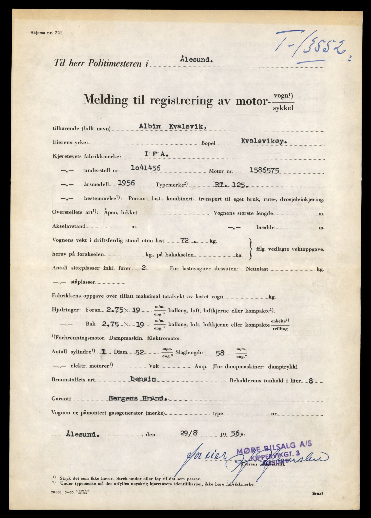 Møre og Romsdal vegkontor - Ålesund trafikkstasjon, AV/SAT-A-4099/F/Fe/L0040: Registreringskort for kjøretøy T 13531 - T 13709, 1927-1998, p. 429