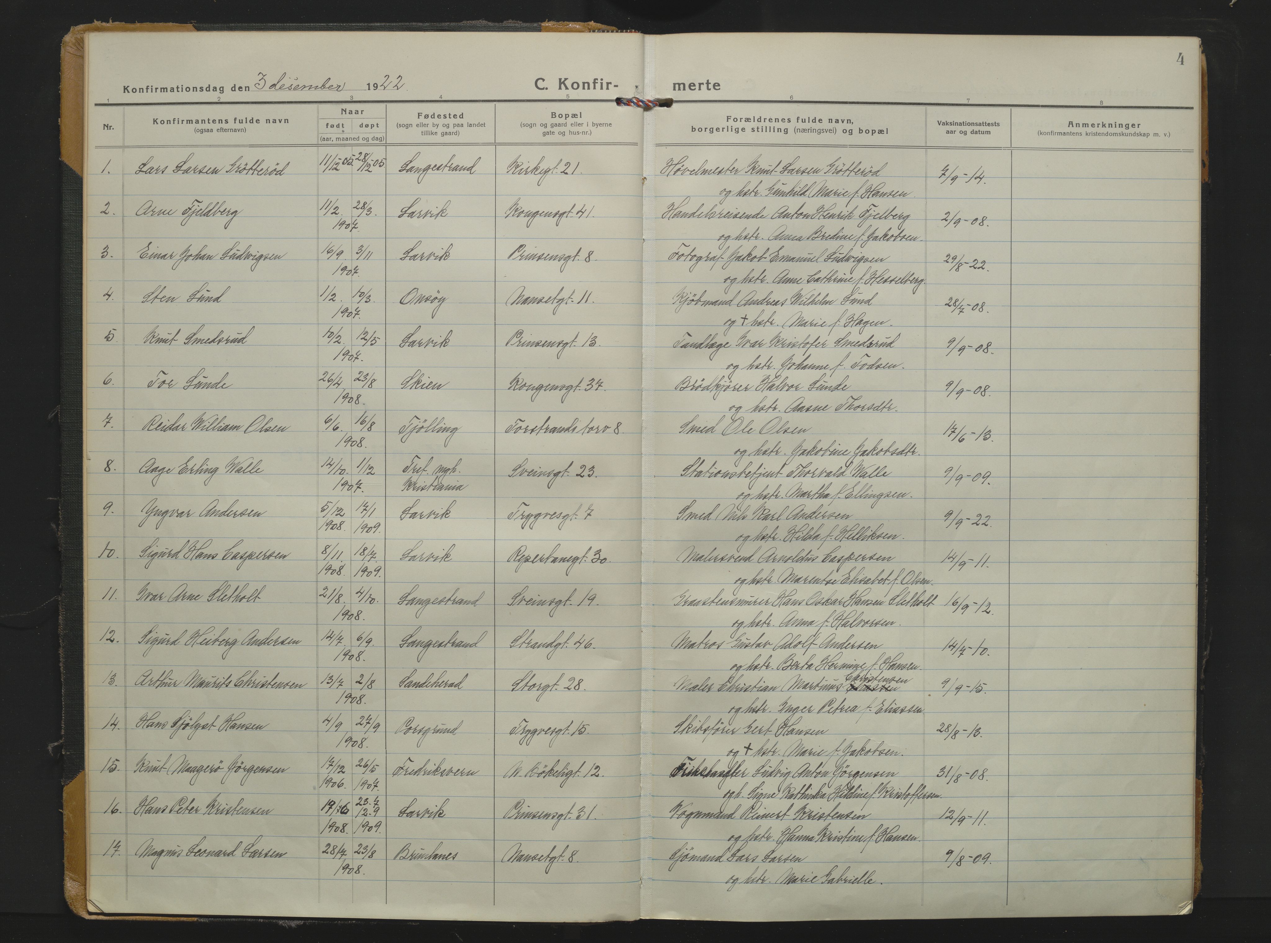 Larvik kirkebøker, AV/SAKO-A-352/F/Fa/L0015: Parish register (official) no. I 15, 1922-1951, p. 4