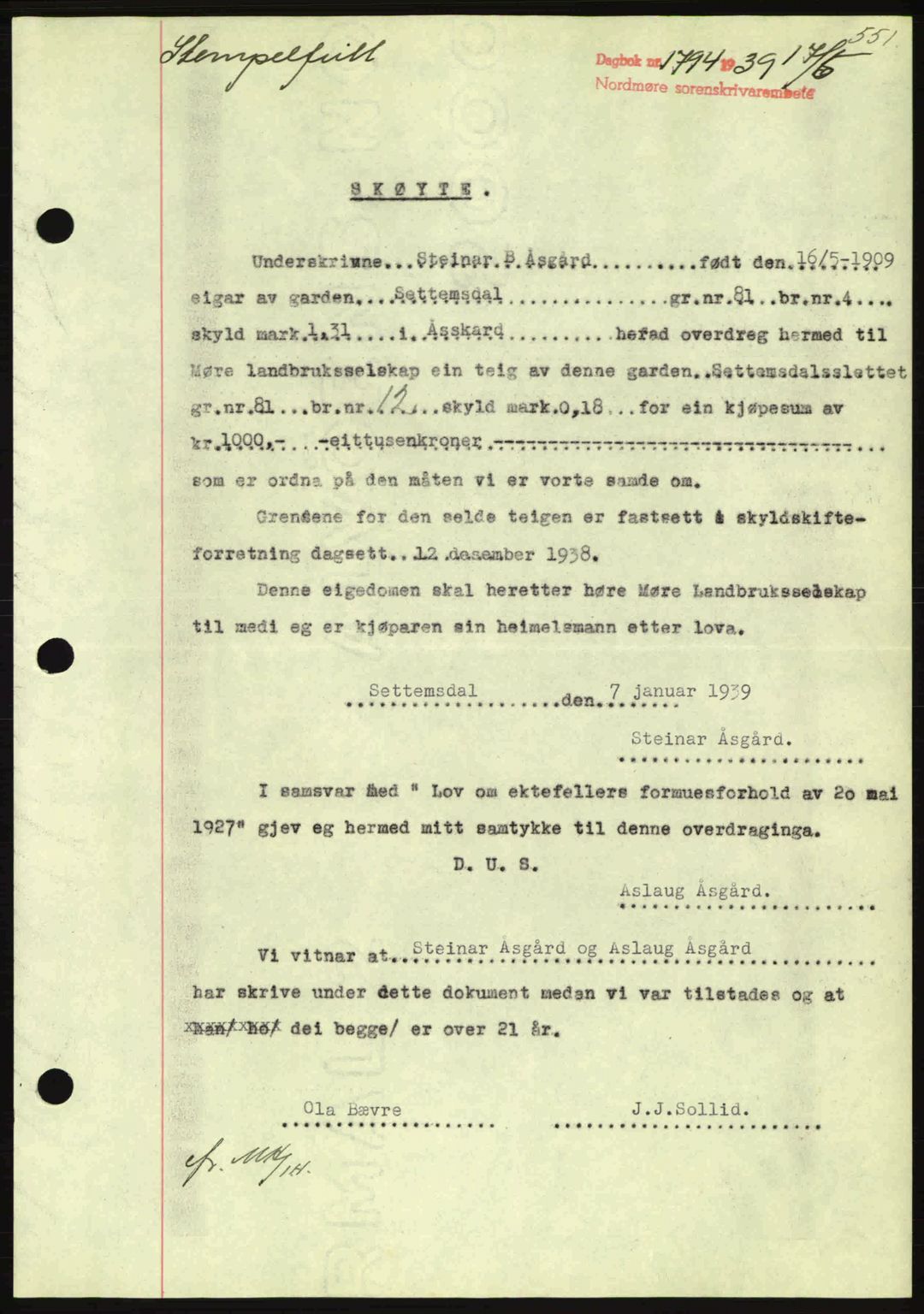 Nordmøre sorenskriveri, AV/SAT-A-4132/1/2/2Ca: Mortgage book no. A86, 1939-1939, Diary no: : 1794/1939