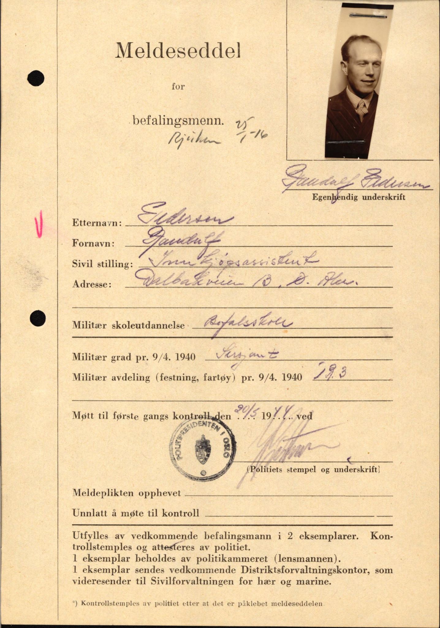 Forsvaret, Forsvarets krigshistoriske avdeling, AV/RA-RAFA-2017/Y/Yf/L0209: II-C-11-2121  -  Okkupasjonstiden.  Meldesedler for befal med foto og oppl. om militær grad 9. apr. 1940., 1944-1945, p. 523