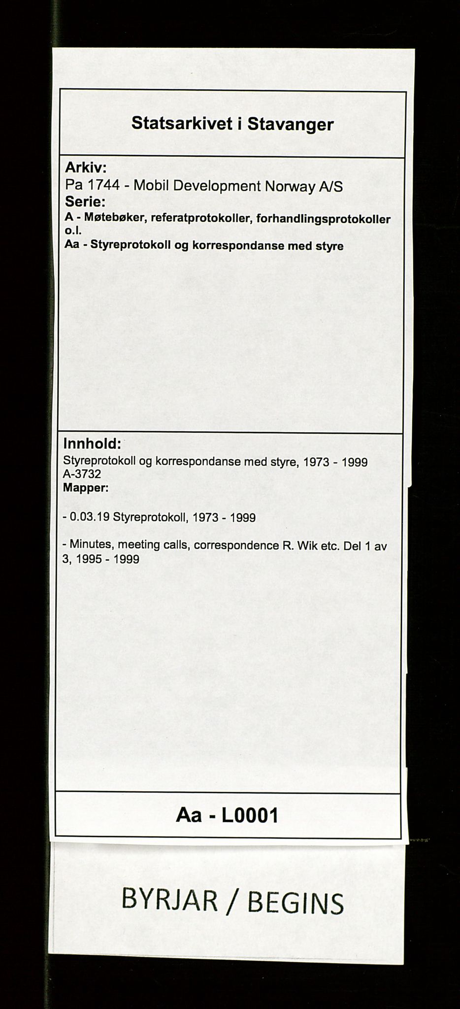 Pa 1744 - Mobil Development Norway A/S, AV/SAST-A-102411/A/Aa/L0001: Styreprotokoll og korrespondanse med styre, 1973-1999