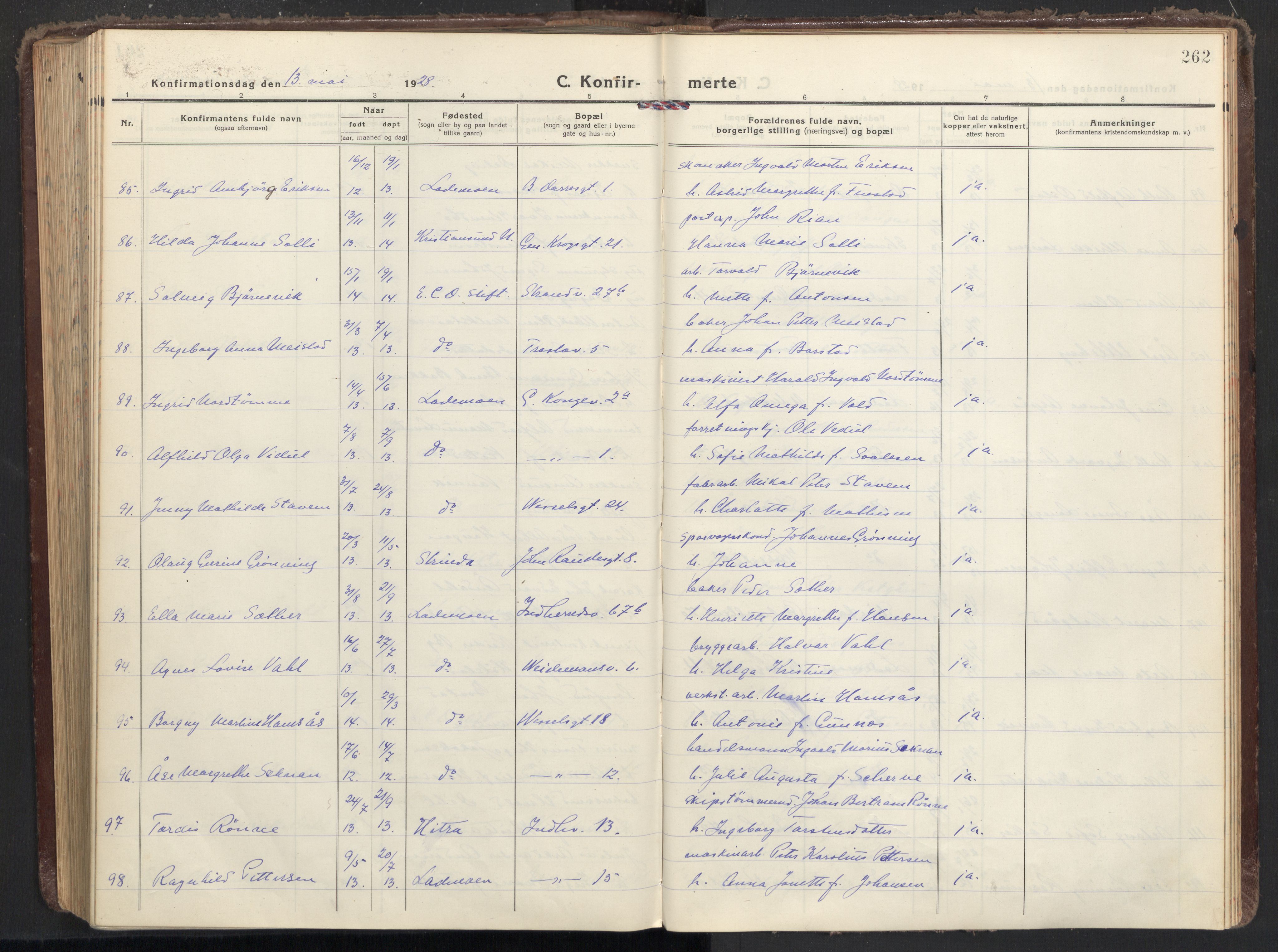 Ministerialprotokoller, klokkerbøker og fødselsregistre - Sør-Trøndelag, AV/SAT-A-1456/605/L0247: Parish register (official) no. 605A09, 1918-1930, p. 262