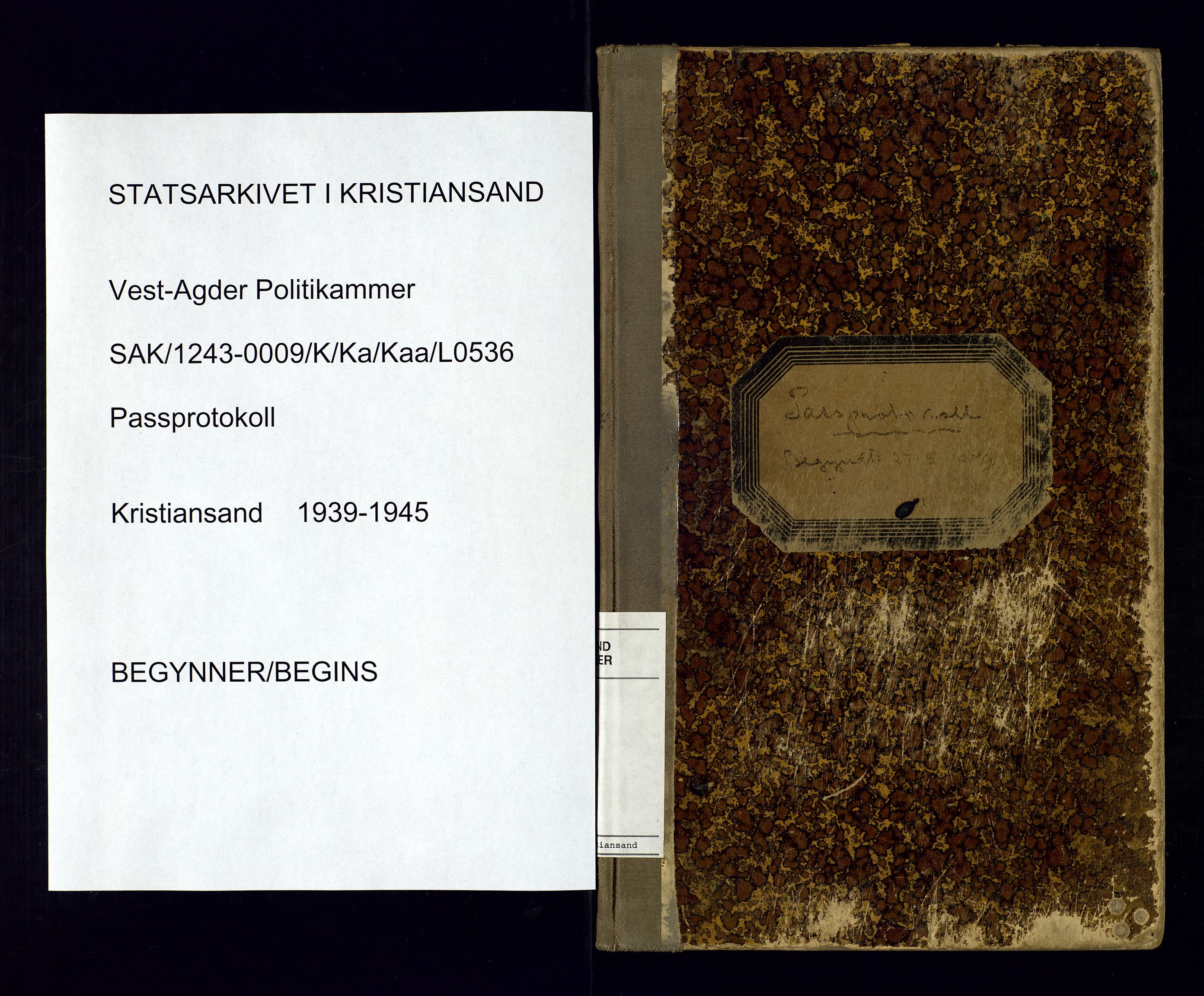 Kristiansand politikammer - 2, SAK/1243-0009/K/Ka/Kaa/L0536: Passprotokoll, 1939-1945, p. 1