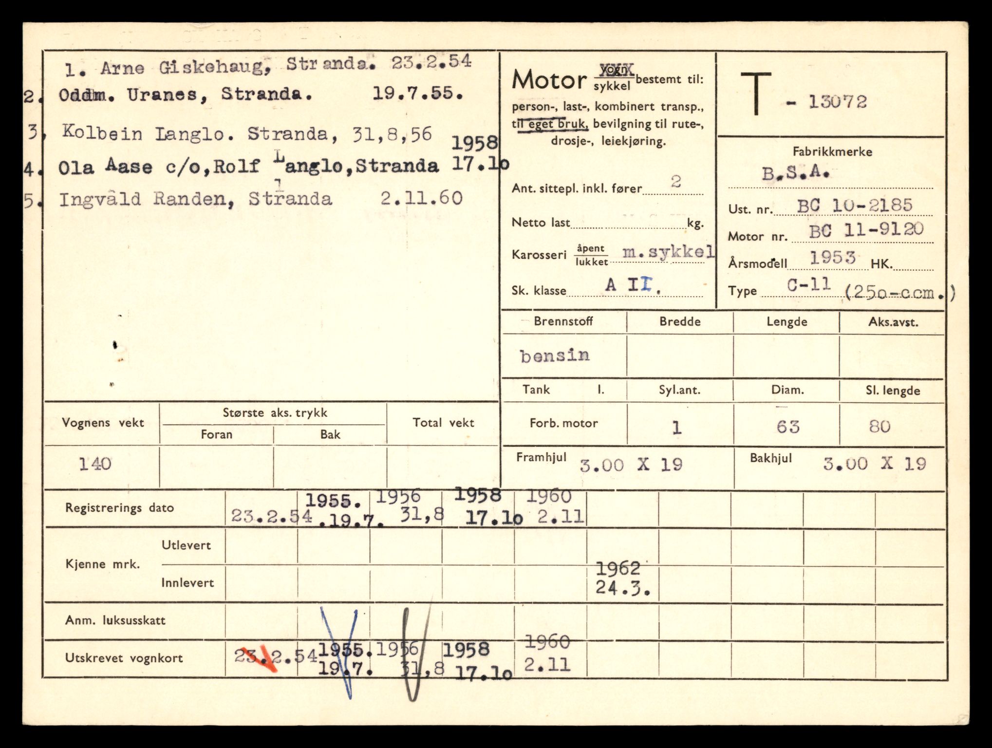 Møre og Romsdal vegkontor - Ålesund trafikkstasjon, AV/SAT-A-4099/F/Fe/L0037: Registreringskort for kjøretøy T 13031 - T 13179, 1927-1998, p. 809