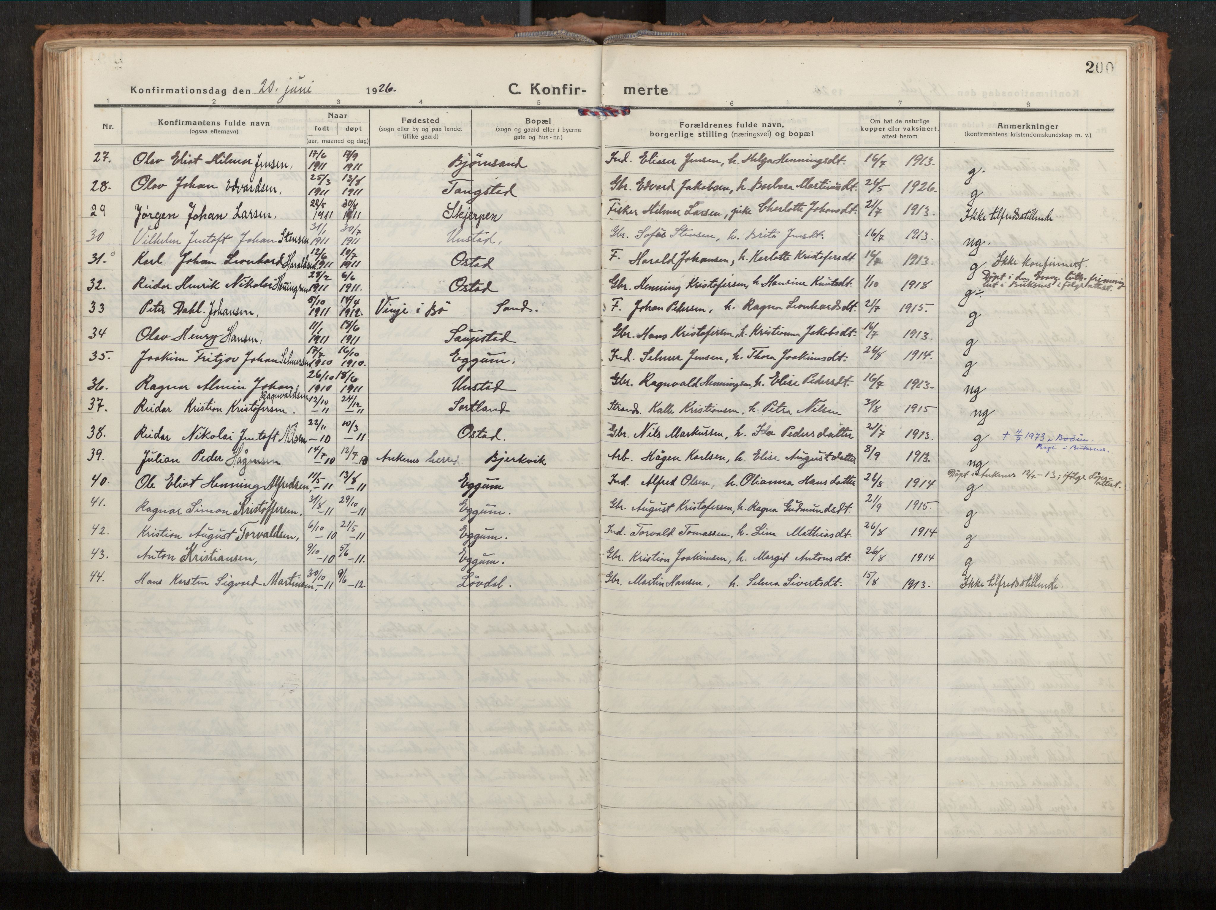 Ministerialprotokoller, klokkerbøker og fødselsregistre - Nordland, SAT/A-1459/880/L1136: Parish register (official) no. 880A10, 1919-1927, p. 200