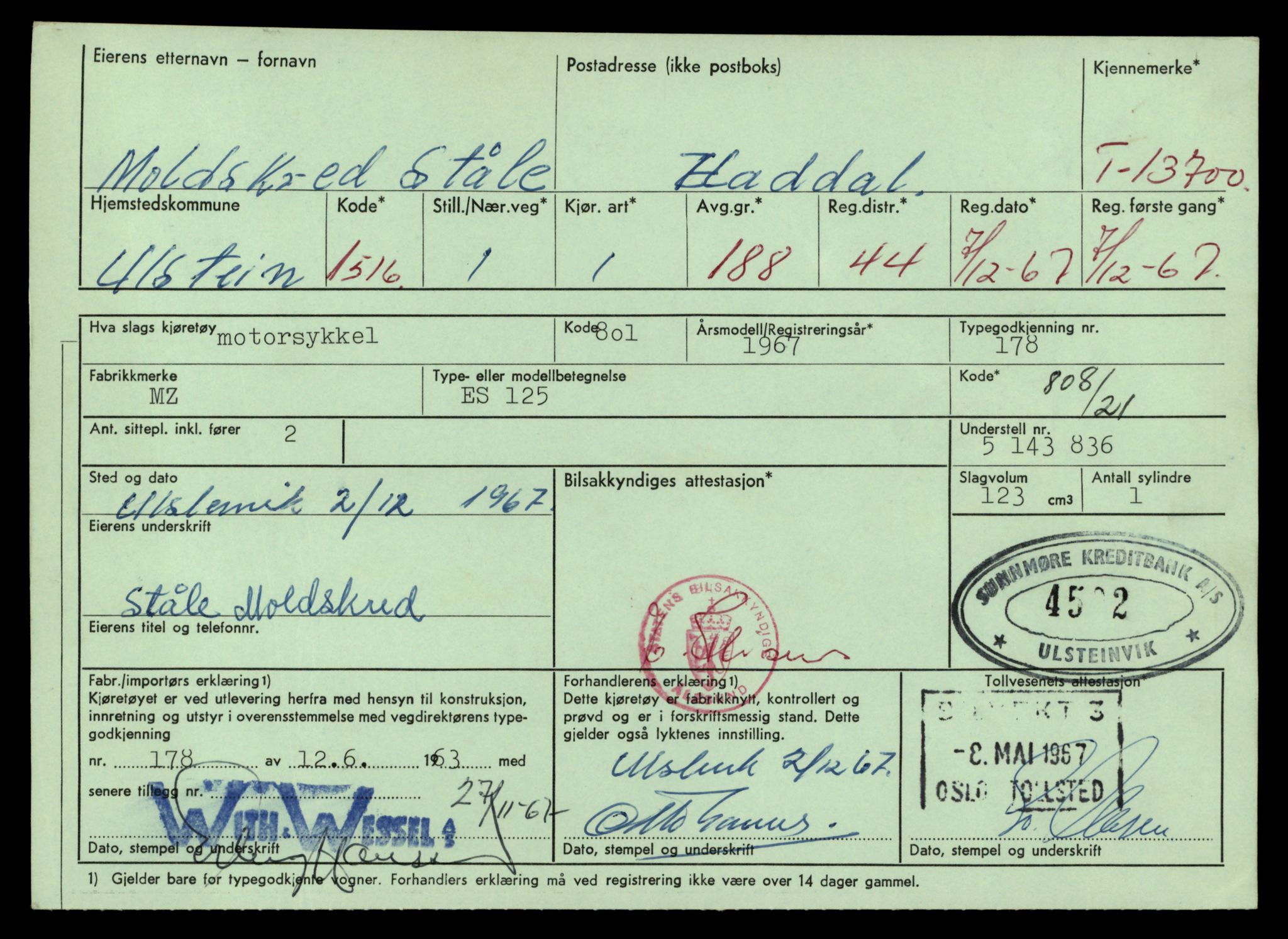 Møre og Romsdal vegkontor - Ålesund trafikkstasjon, AV/SAT-A-4099/F/Fe/L0040: Registreringskort for kjøretøy T 13531 - T 13709, 1927-1998, p. 2875