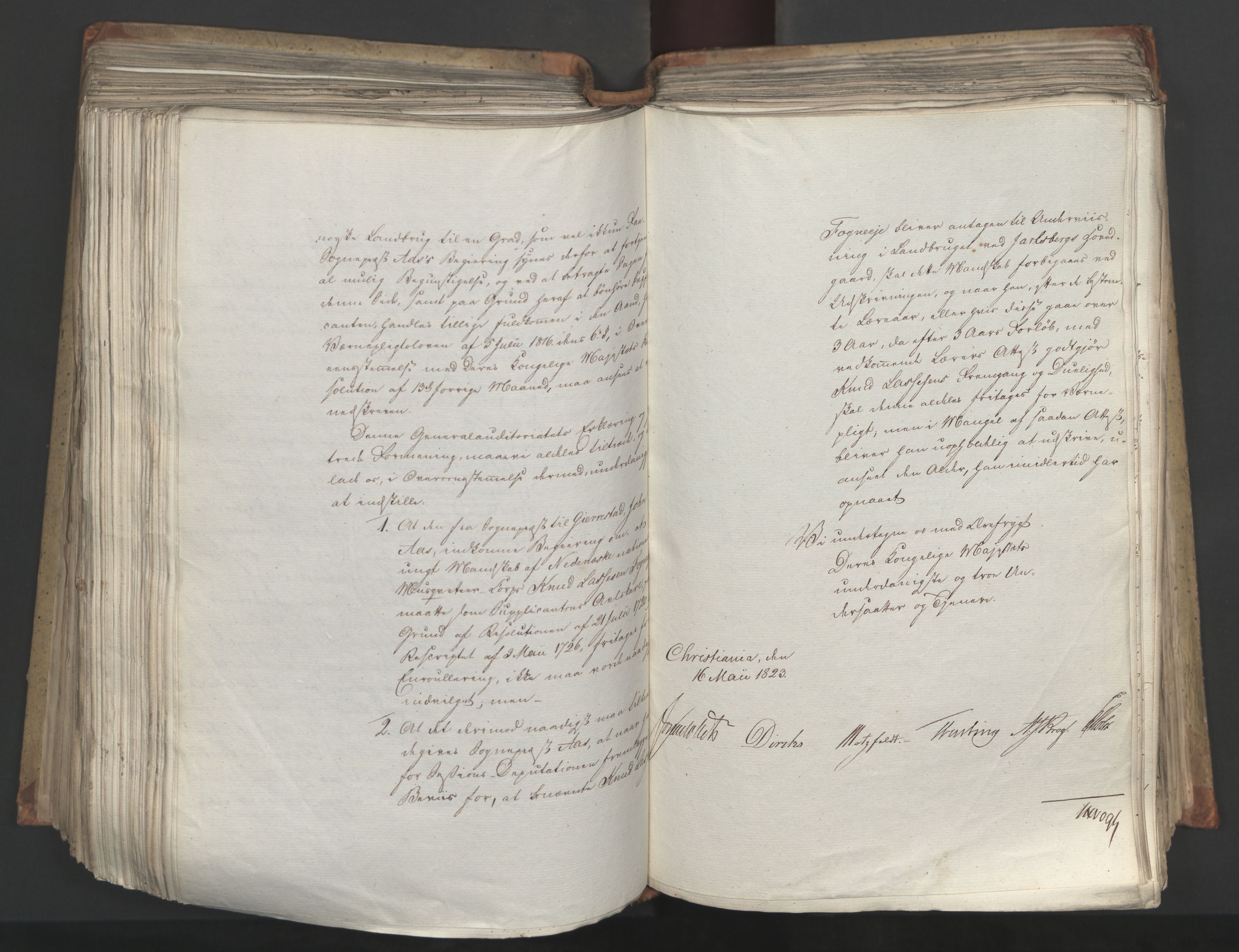 Statsrådsavdelingen i Stockholm, AV/RA-S-1003/D/Da/L0034: Regjeringsinnstillinger nr. 275-540, 1823, p. 381