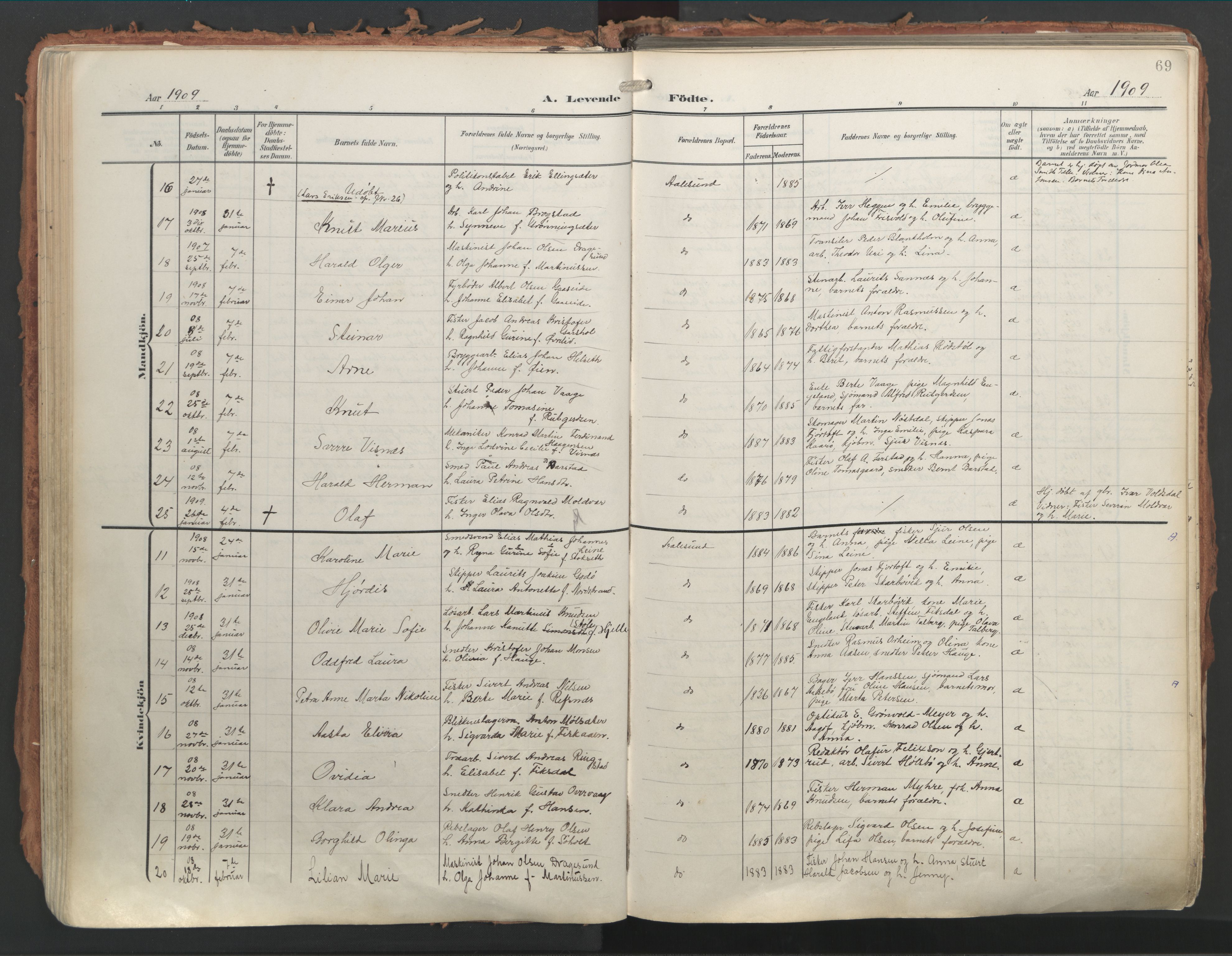 Ministerialprotokoller, klokkerbøker og fødselsregistre - Møre og Romsdal, AV/SAT-A-1454/529/L0460: Parish register (official) no. 529A10, 1906-1917, p. 69