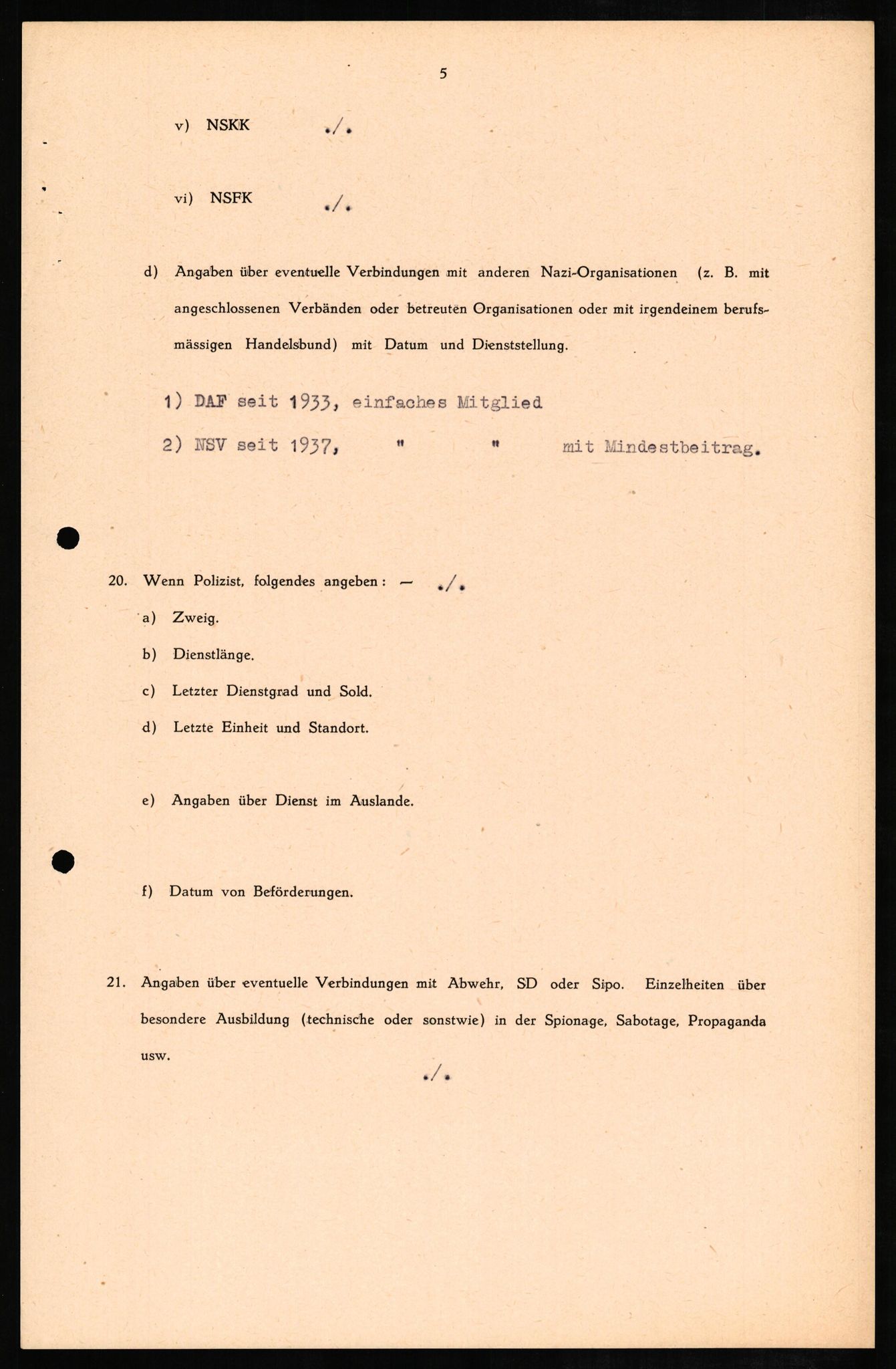 Forsvaret, Forsvarets overkommando II, AV/RA-RAFA-3915/D/Db/L0010: CI Questionaires. Tyske okkupasjonsstyrker i Norge. Tyskere., 1945-1946, p. 209