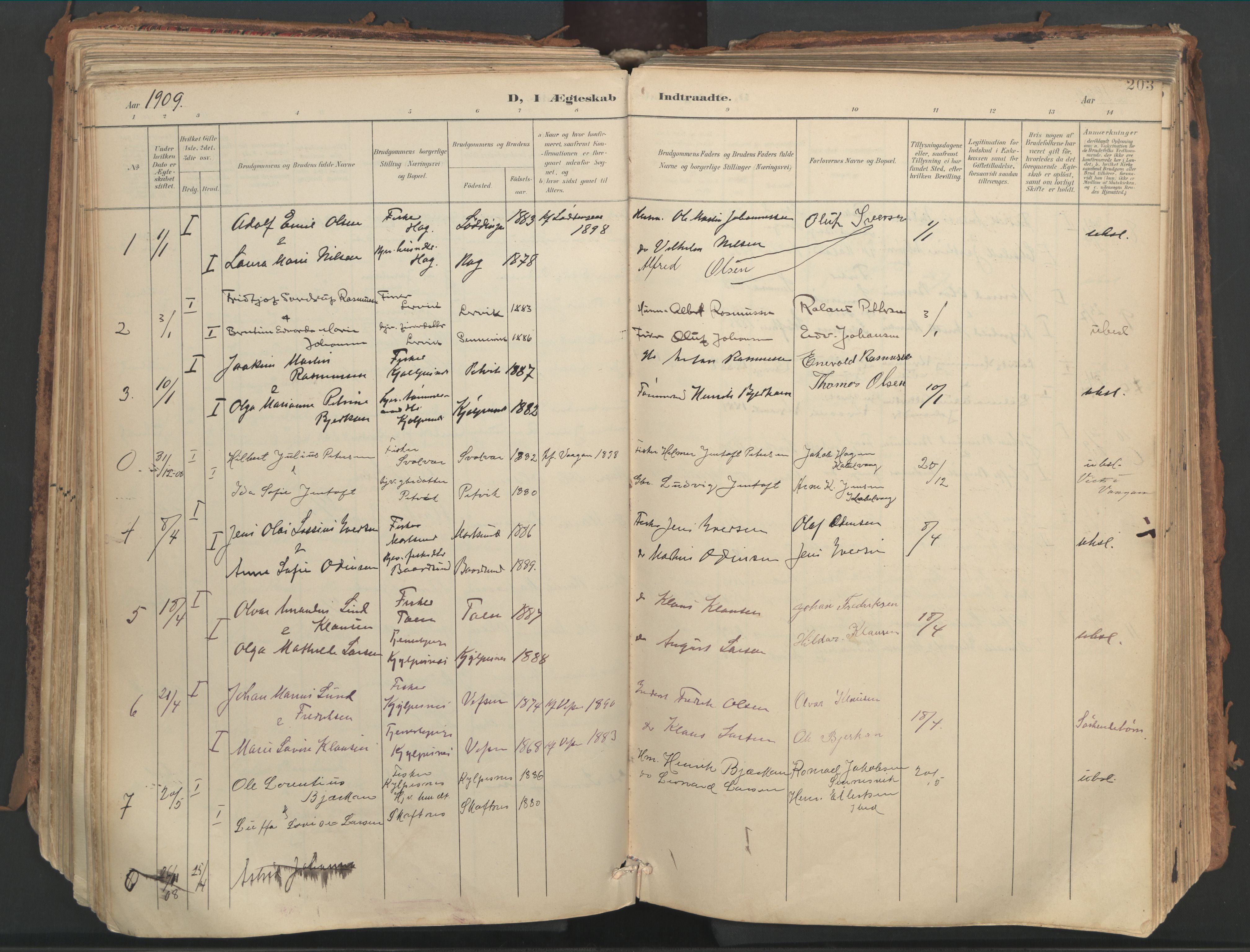 Ministerialprotokoller, klokkerbøker og fødselsregistre - Nordland, SAT/A-1459/882/L1180: Parish register (official) no. 882A02, 1897-1913, p. 203