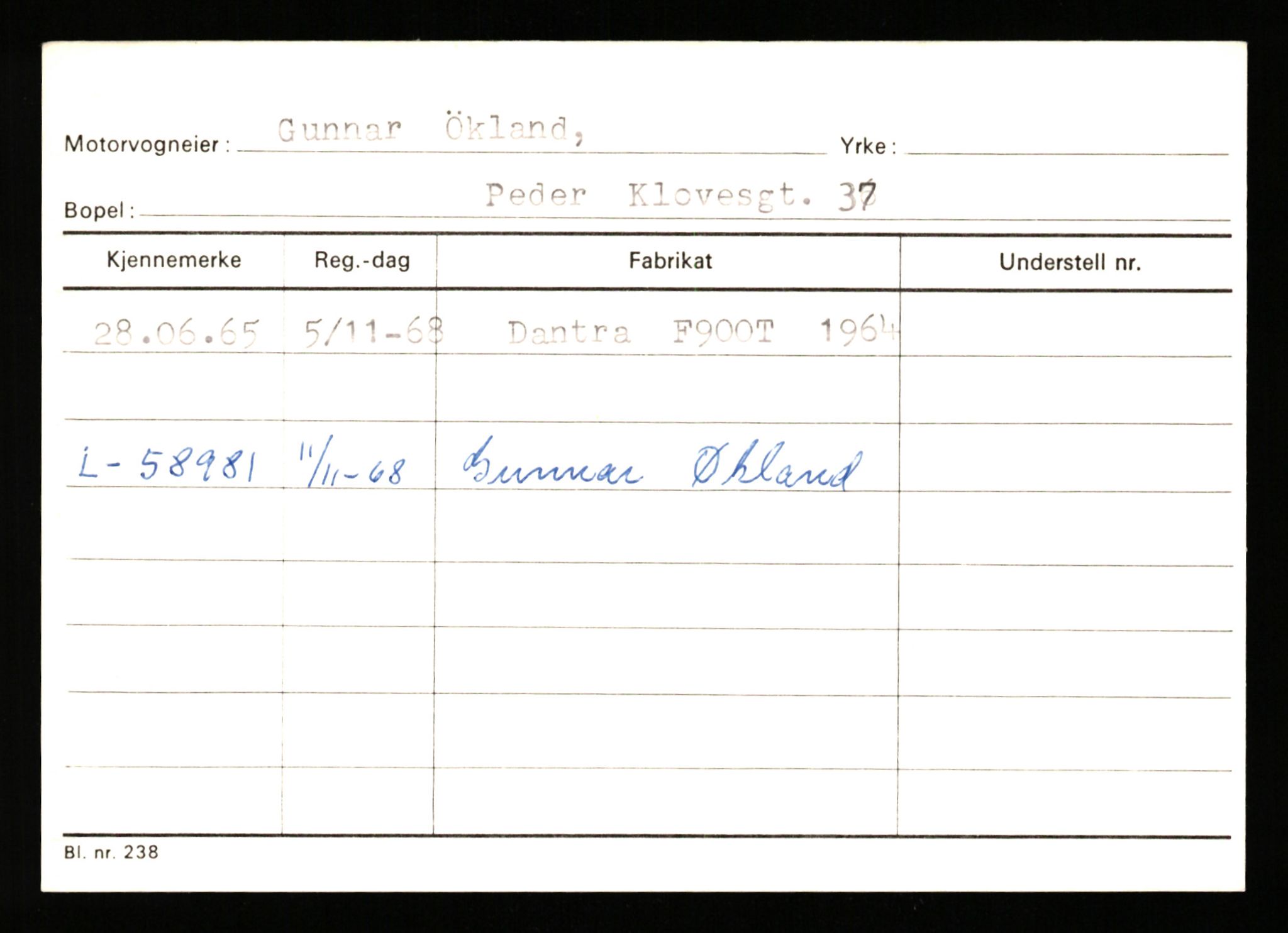 Stavanger trafikkstasjon, AV/SAST-A-101942/0/G/L0011: Registreringsnummer: 240000 - 363477, 1930-1971, p. 1137