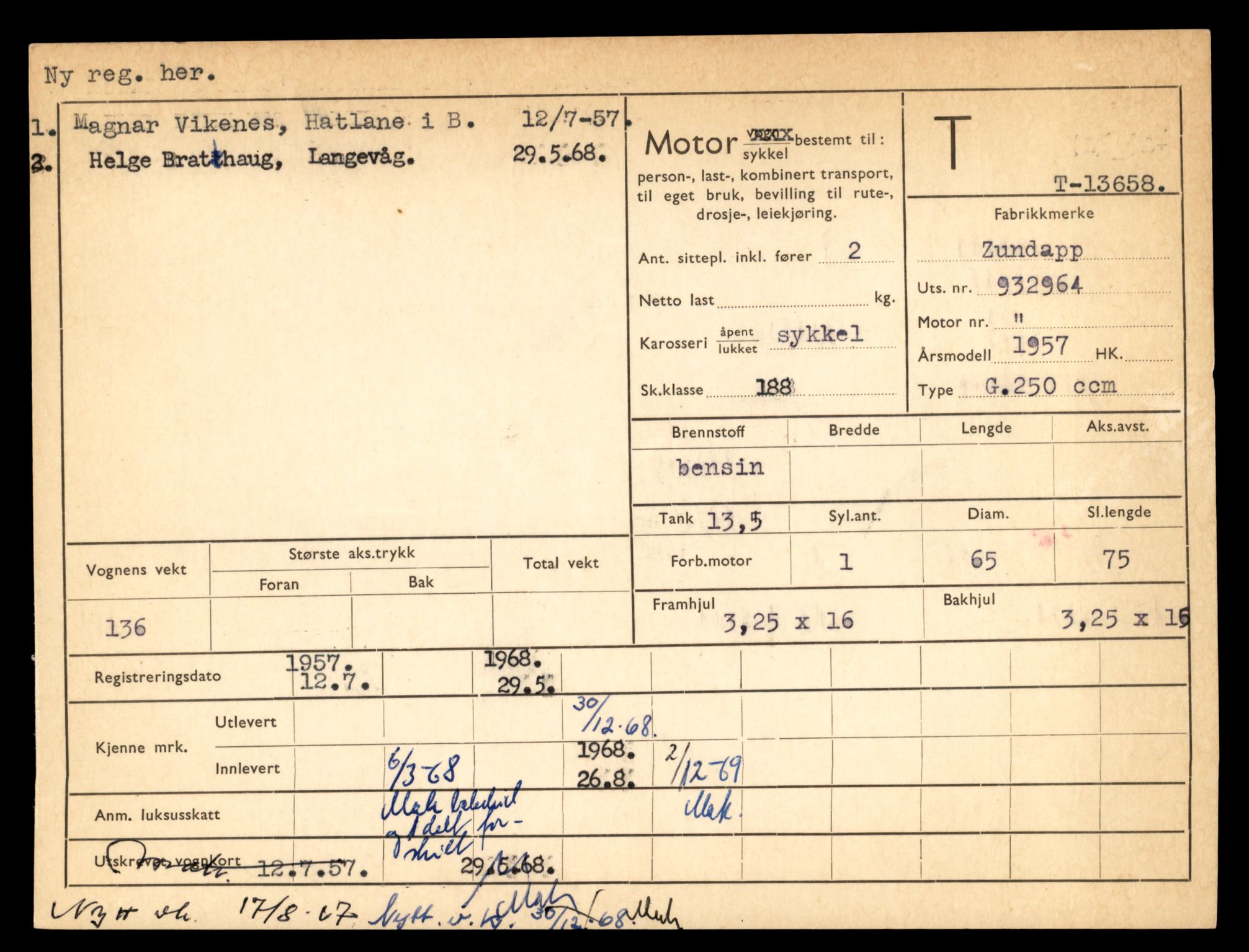 Møre og Romsdal vegkontor - Ålesund trafikkstasjon, AV/SAT-A-4099/F/Fe/L0040: Registreringskort for kjøretøy T 13531 - T 13709, 1927-1998, p. 2237