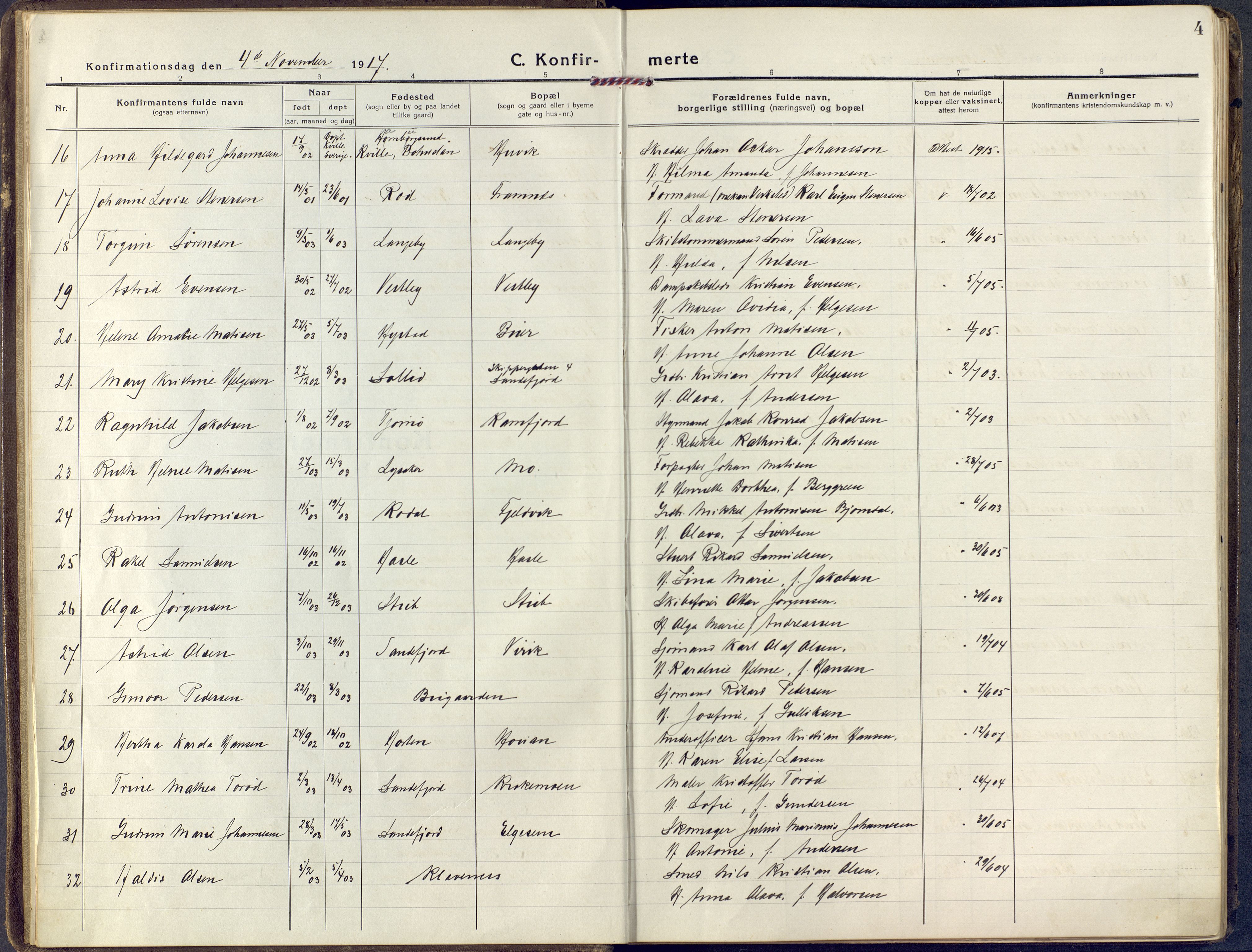 Sandar kirkebøker, SAKO/A-243/F/Fa/L0018: Parish register (official) no. 18, 1917-1926, p. 4