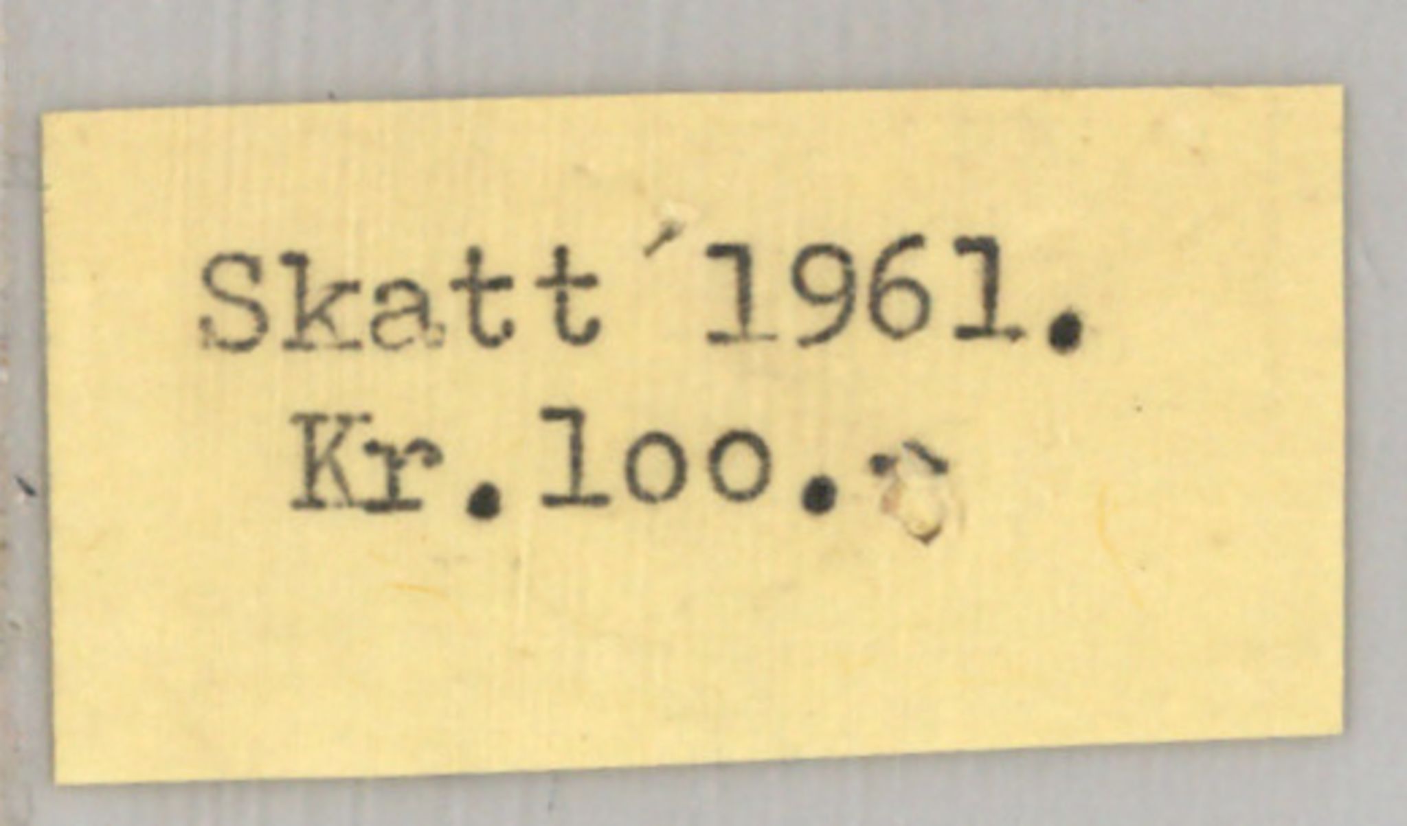 Møre og Romsdal vegkontor - Ålesund trafikkstasjon, AV/SAT-A-4099/F/Fe/L0040: Registreringskort for kjøretøy T 13531 - T 13709, 1927-1998, p. 1051