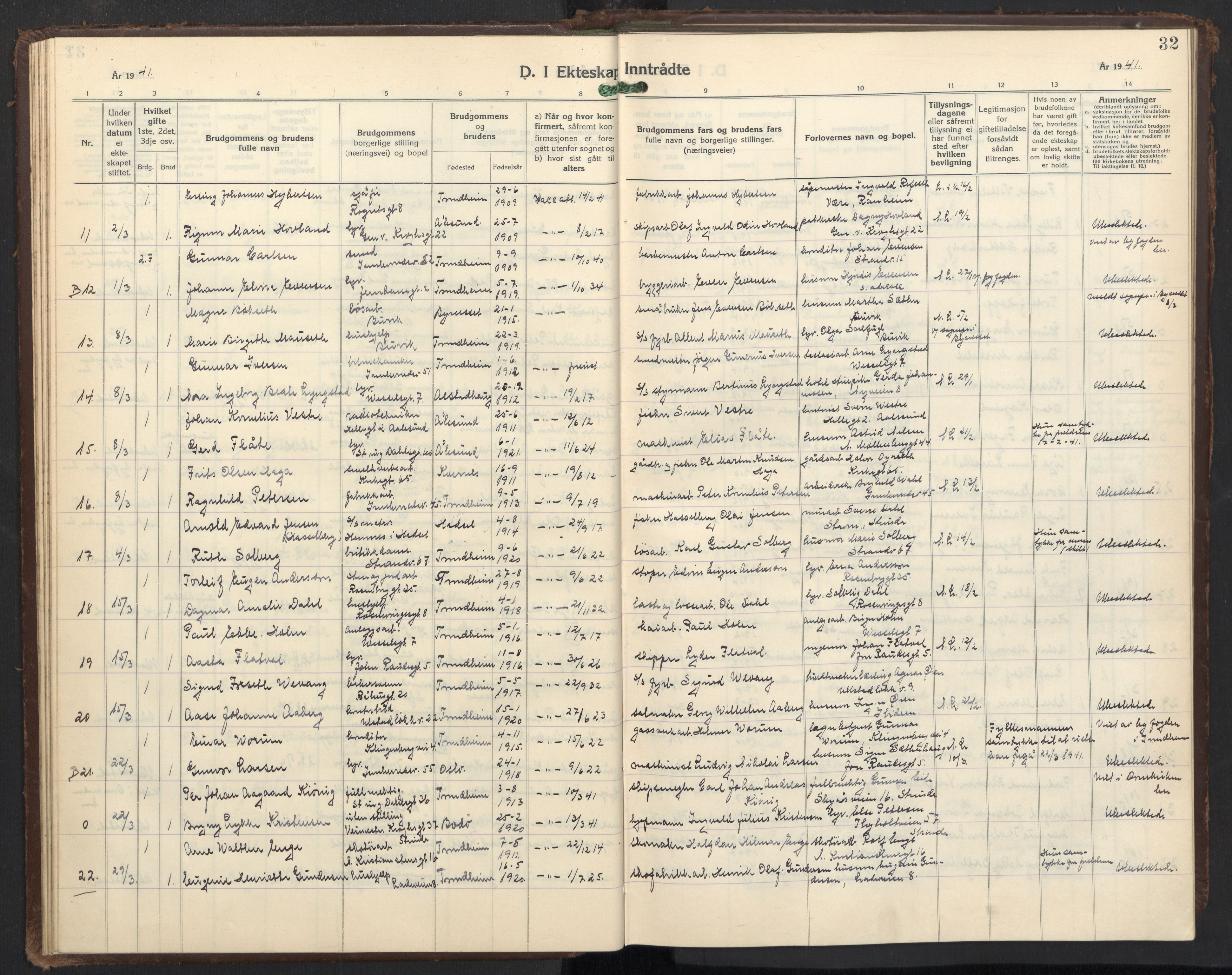 Ministerialprotokoller, klokkerbøker og fødselsregistre - Sør-Trøndelag, SAT/A-1456/605/L0263: Parish register (copy) no. 605C10, 1938-1949, p. 32