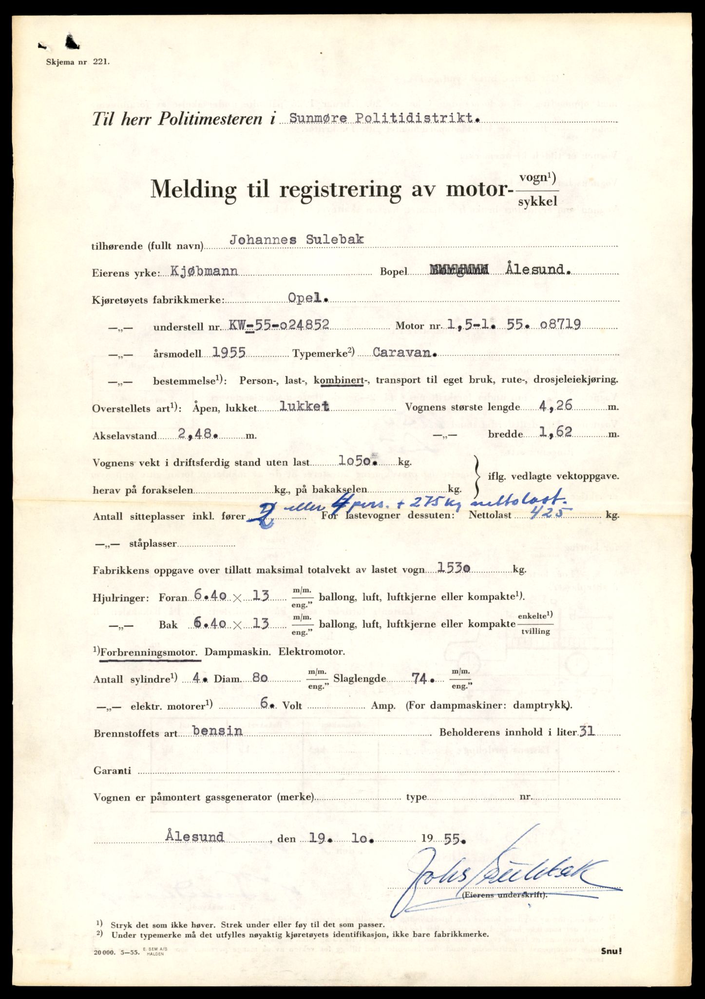 Møre og Romsdal vegkontor - Ålesund trafikkstasjon, AV/SAT-A-4099/F/Fe/L0049: Registreringskort for kjøretøy T 14864 - T 18613, 1927-1998, p. 1573