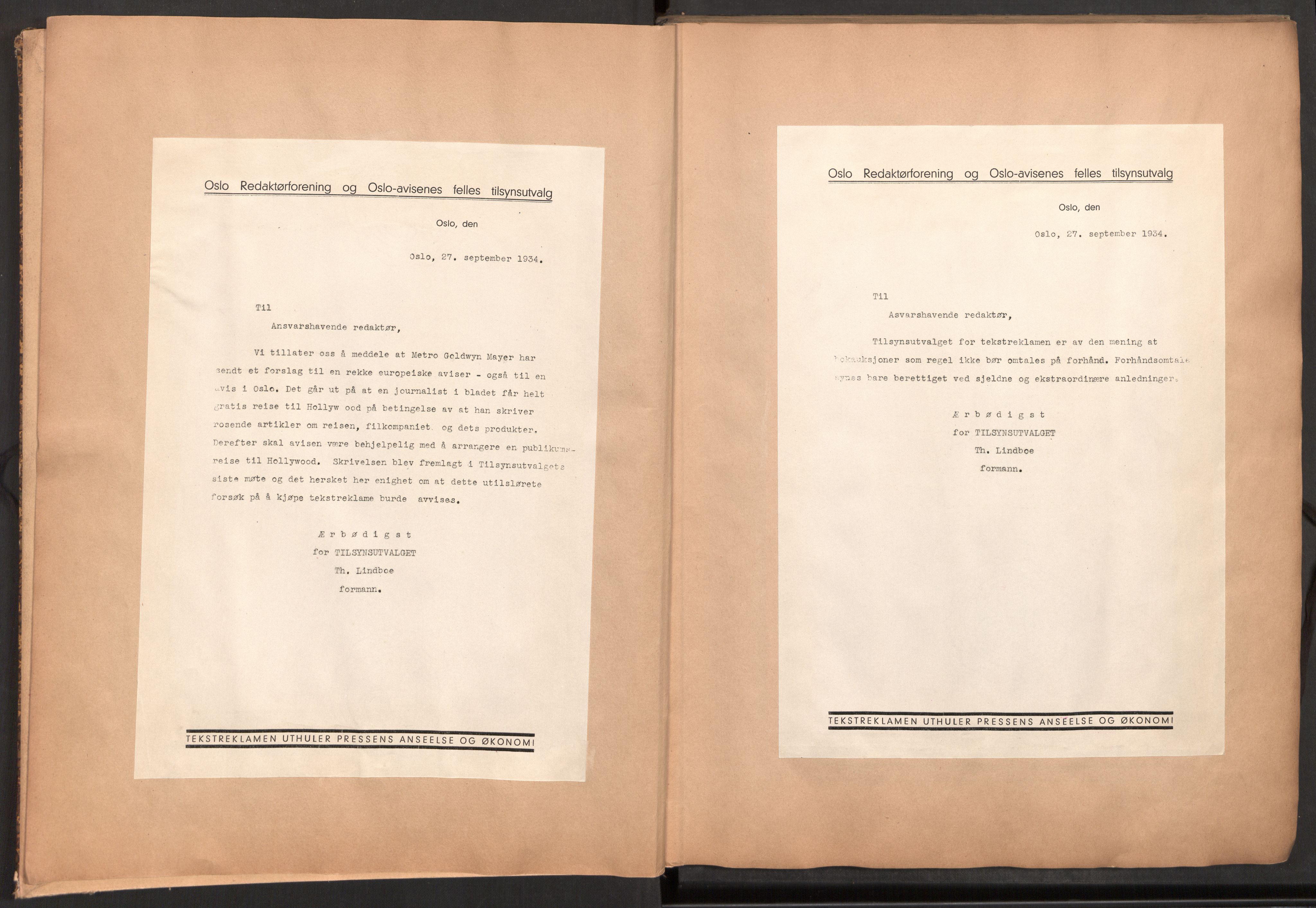 Tekstreklameutvalget, RA/PA-0854/A/Aa/L0008: Meldinger til avisene, avisutklipp stemplet med den røde hånd, 1934-1936