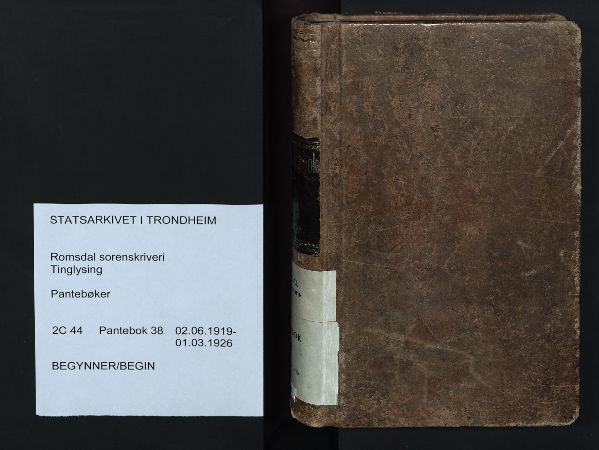 Romsdal sorenskriveri, AV/SAT-A-4149/1/2/2C/L0044: Mortgage book no. 38, 1919-1926